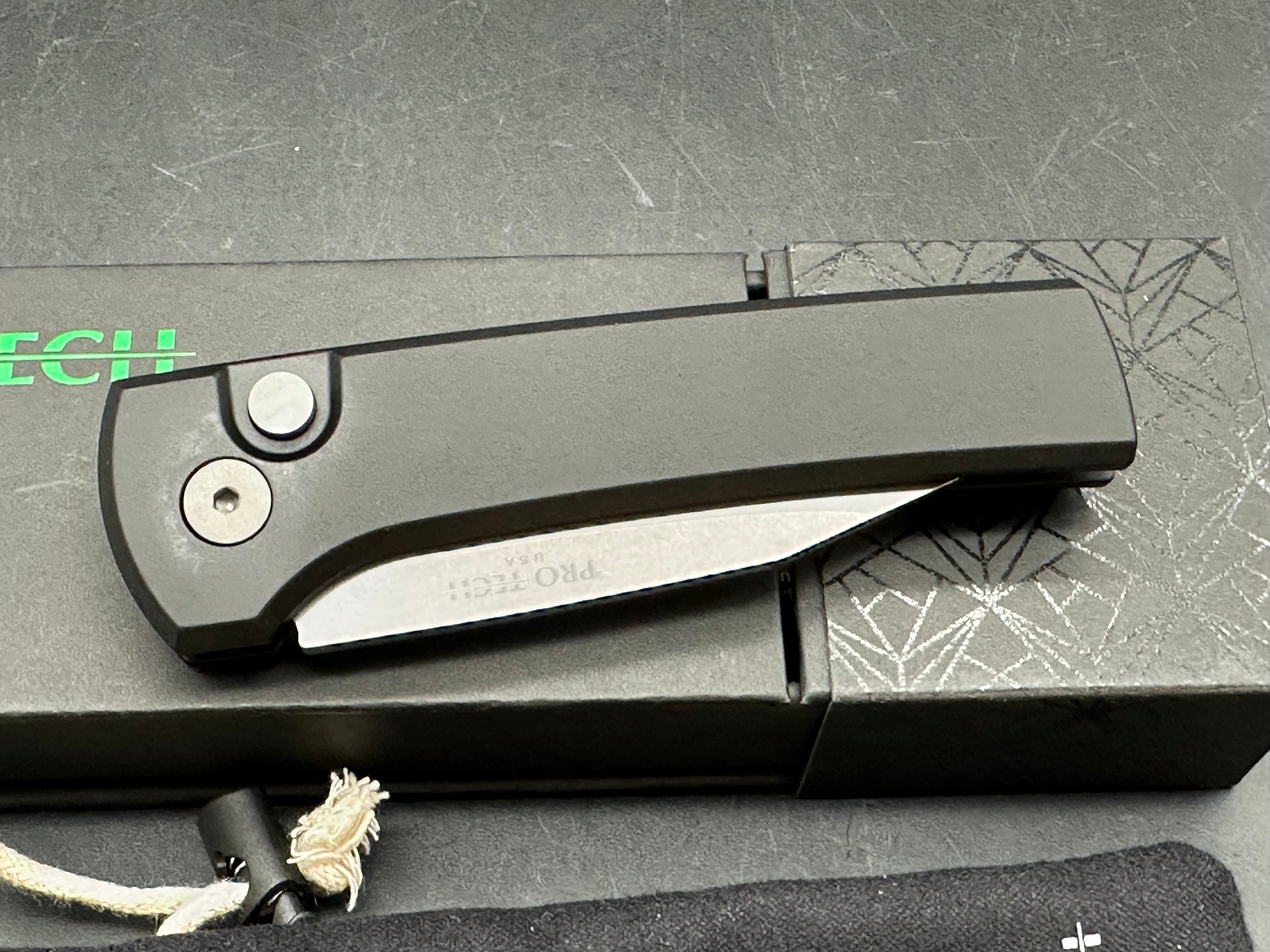ProTech / Chavez Scapegoat AUTO, 3" PROTO-MagnaMax Stonewash Blade with Black Aluminum Scales