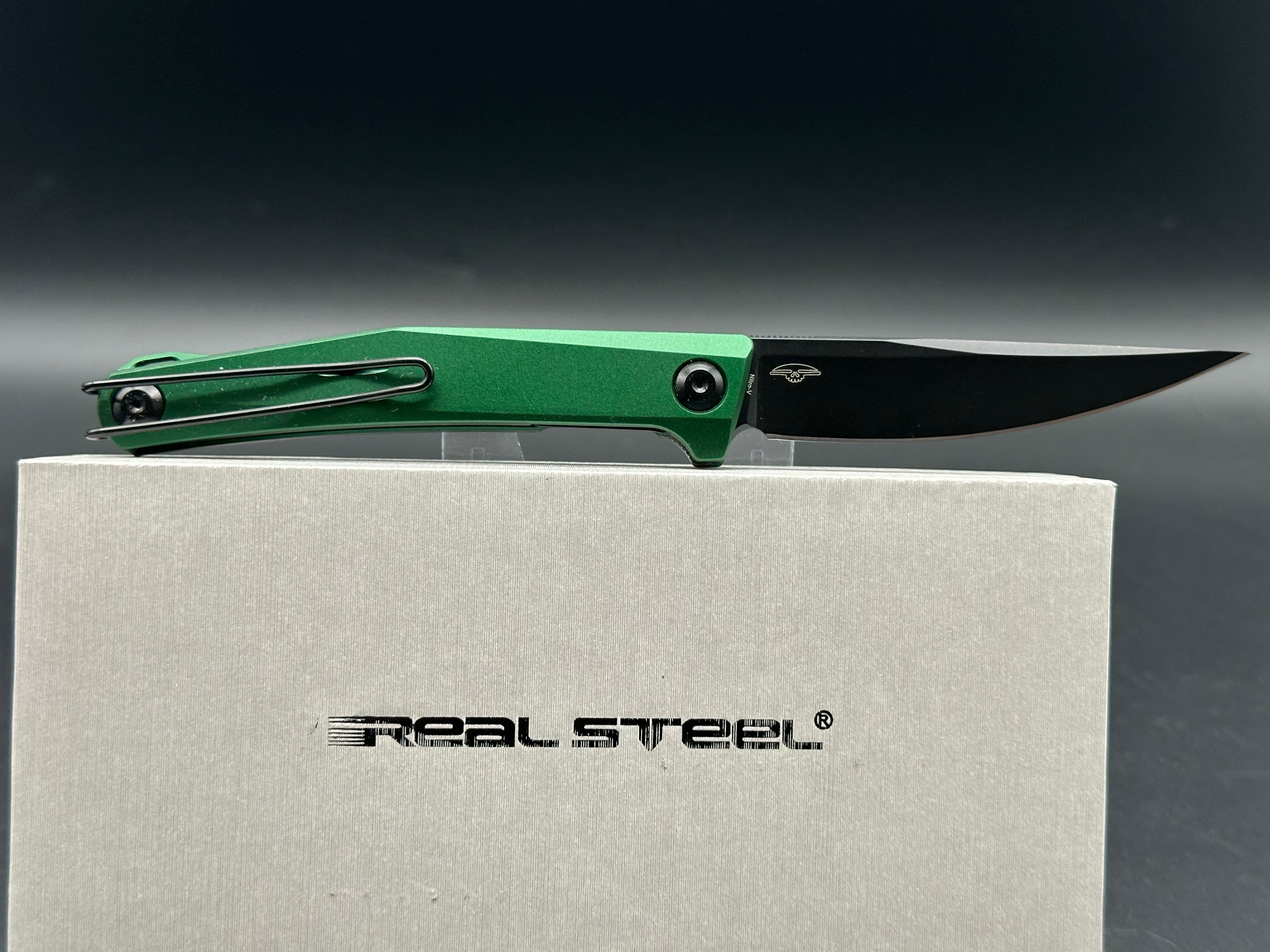 Real Steel Teres Nitro-V Black blade Racing Green Aluminum Handle