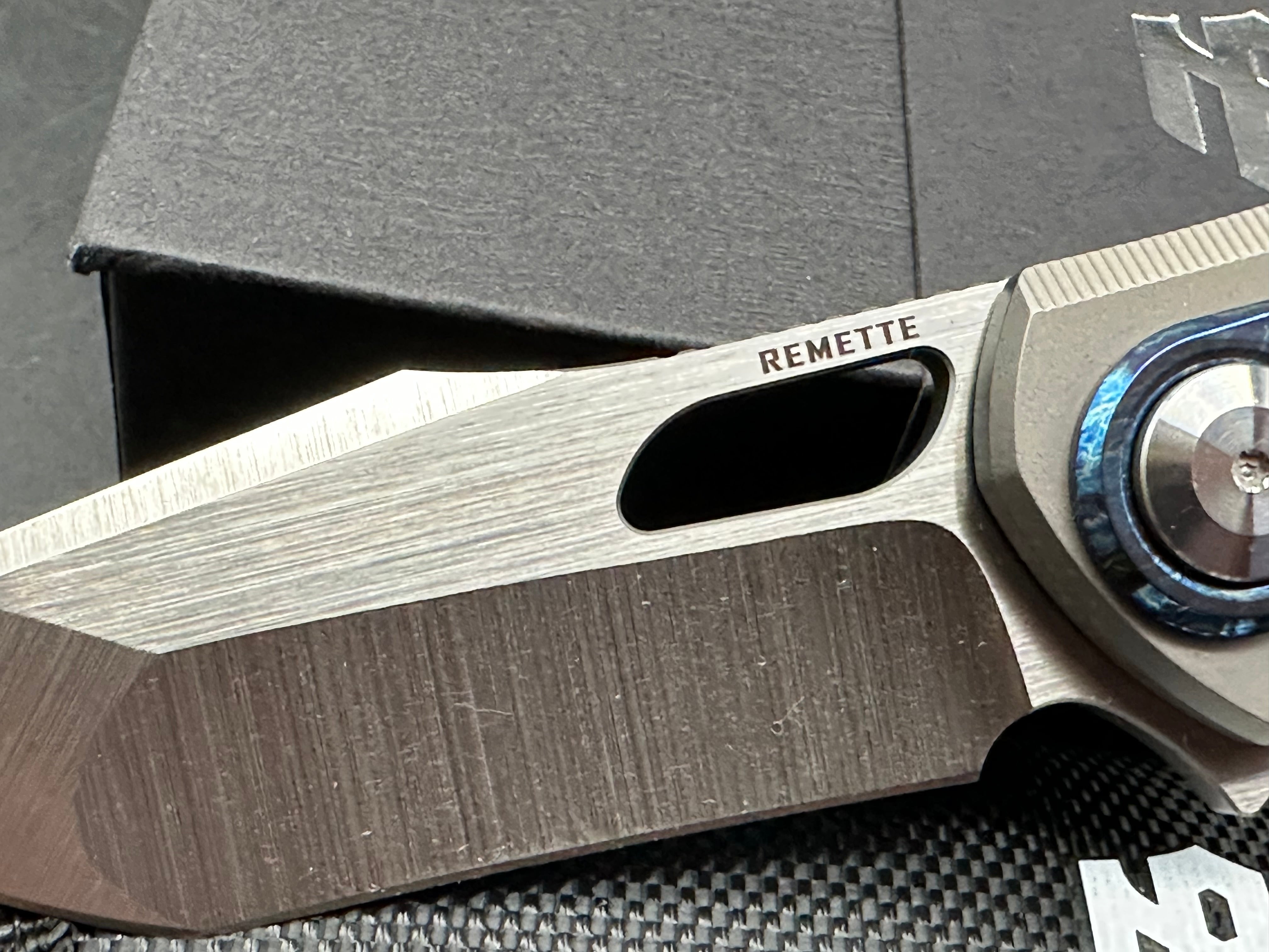 REMETTE KNIVES RT-SAKER FALCON TITANIUM AND YELLOW CARBON FIBER HANDLE M390 BLADE