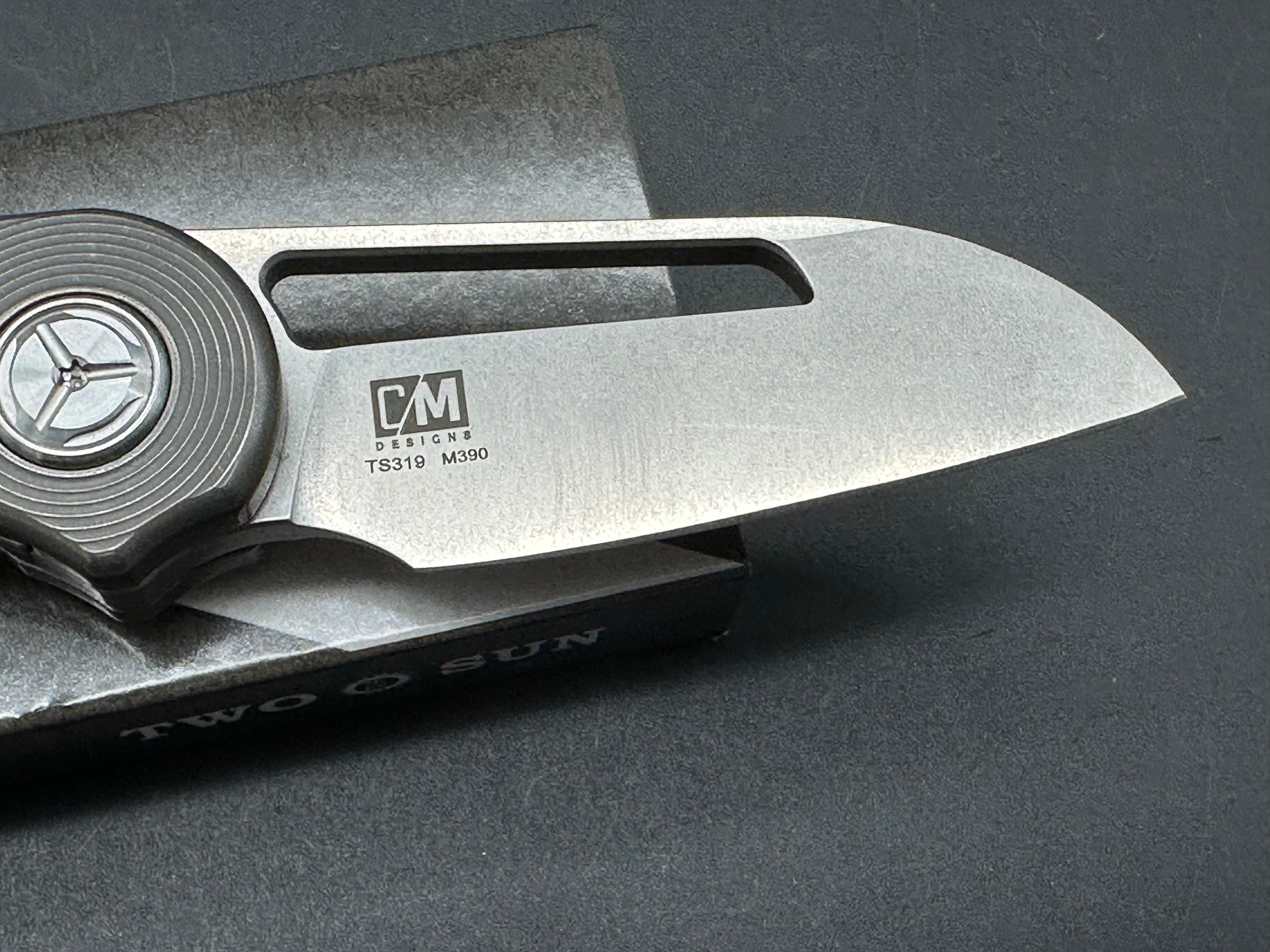TWOSUN TS319-M390-CF CARBON FIBER/TITANIUM HANDLE M390