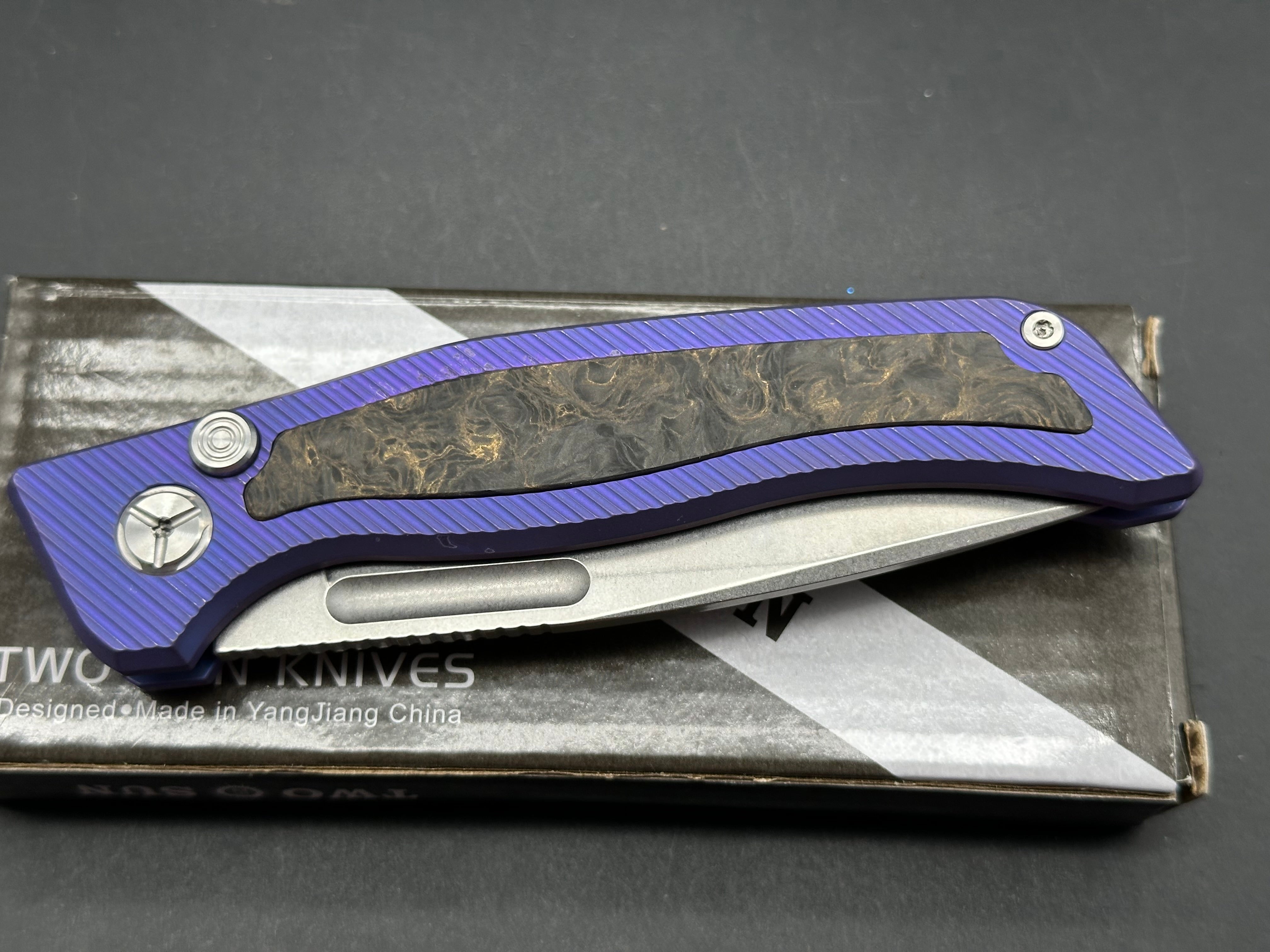 TwoSun TS329 Vandal purple titanium/fat carbon inlays 14C28N