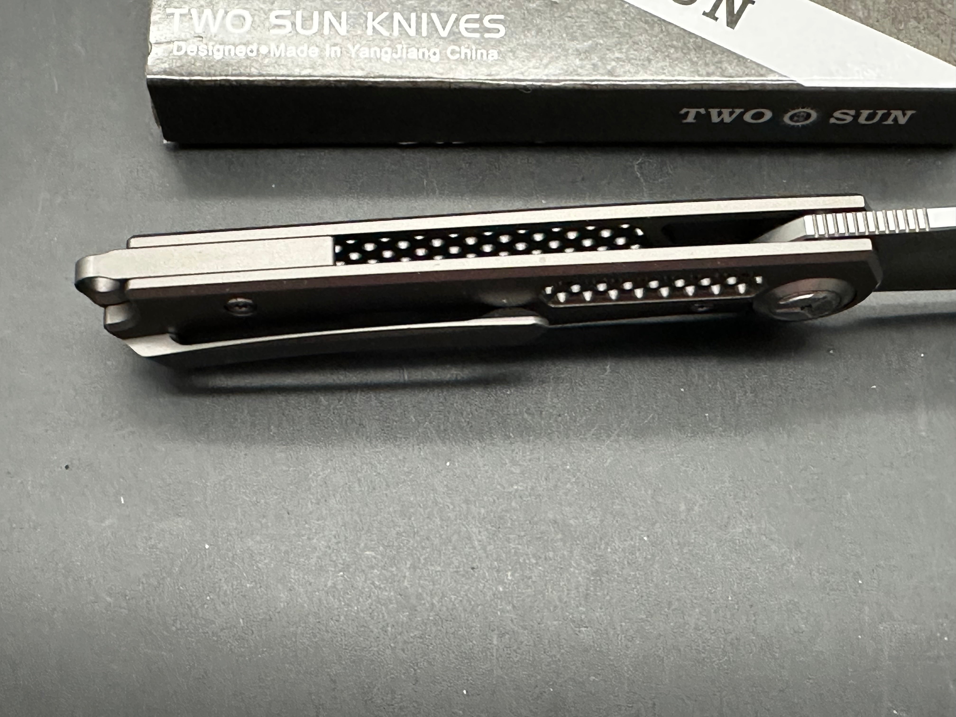 TWOSUN TS383 GRAY TITANIUM HANDLE D2 PLAIN EDGE