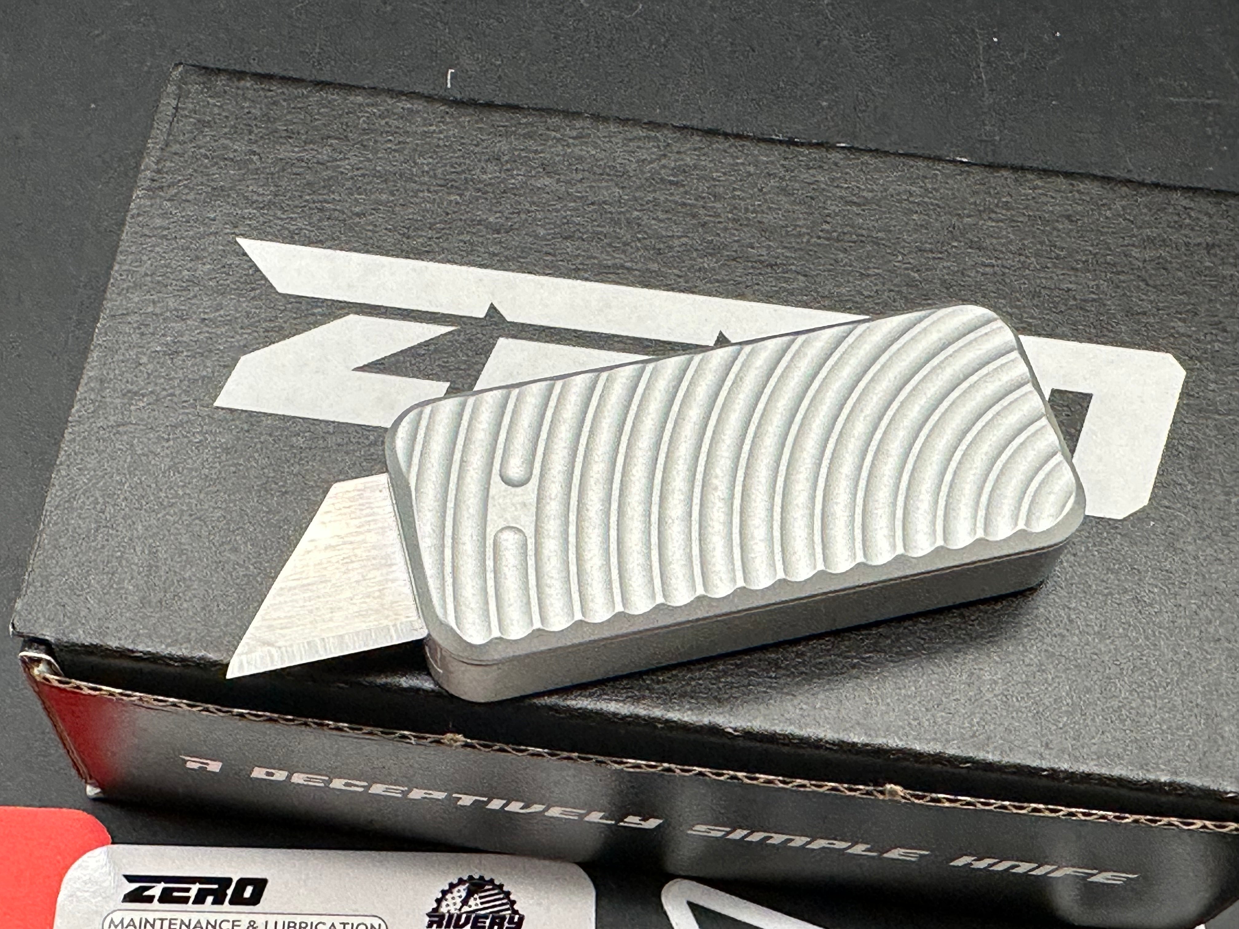 Rivery ZERO Utility Knife Utility Steel with Original Pattern Gray Aluminum