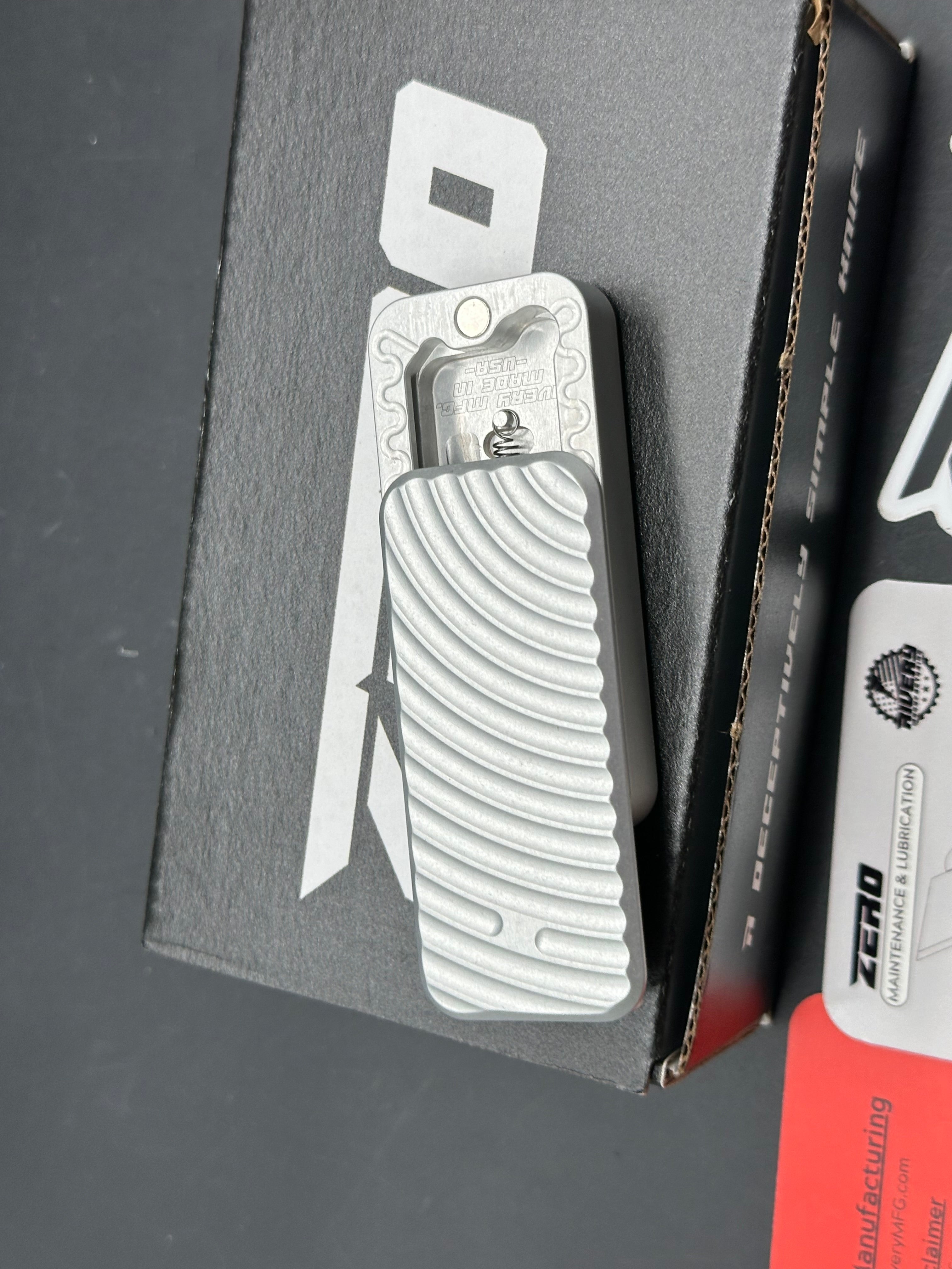 Rivery ZERO Utility Knife Utility Steel with Original Pattern Gray Aluminum