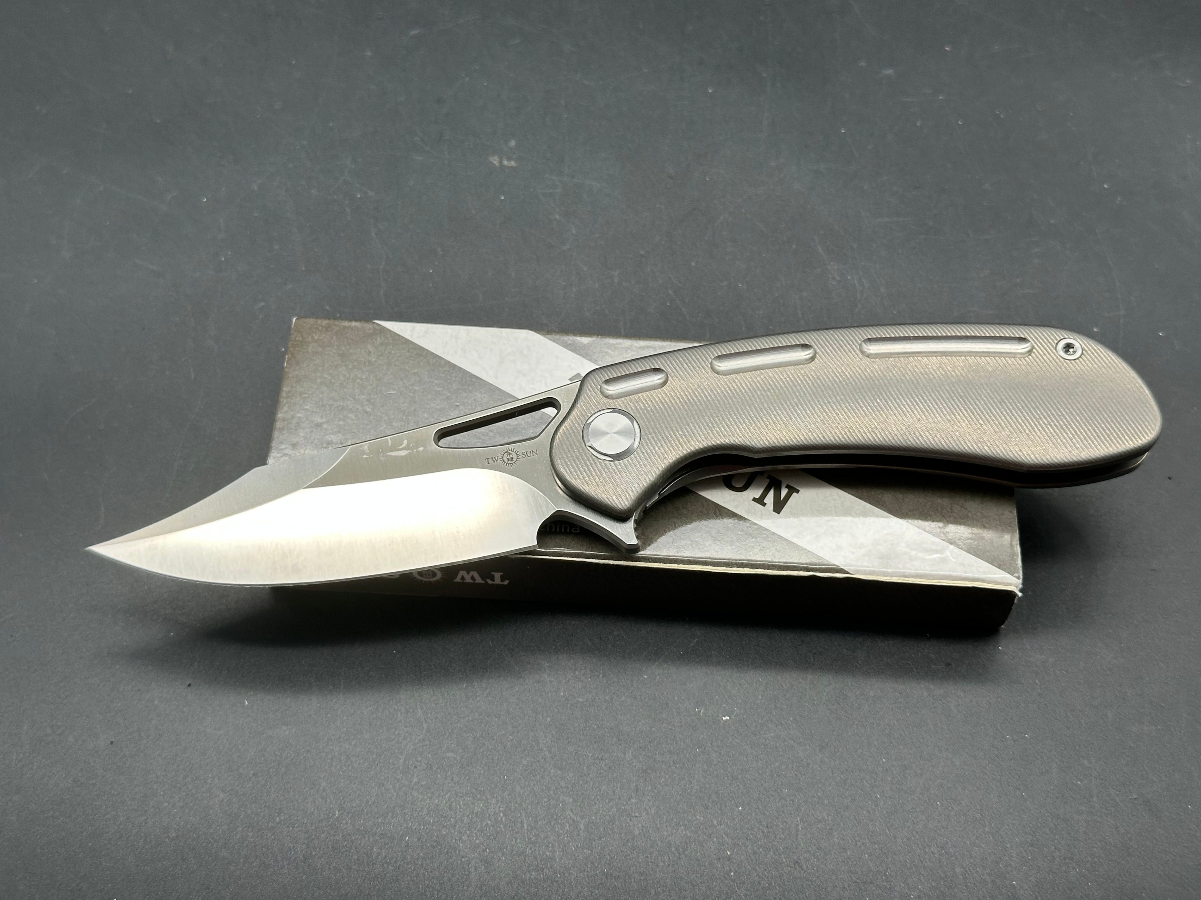 TwoSun TS261 Folding Knife Gray Titanium Handle S110V Plain Edge
