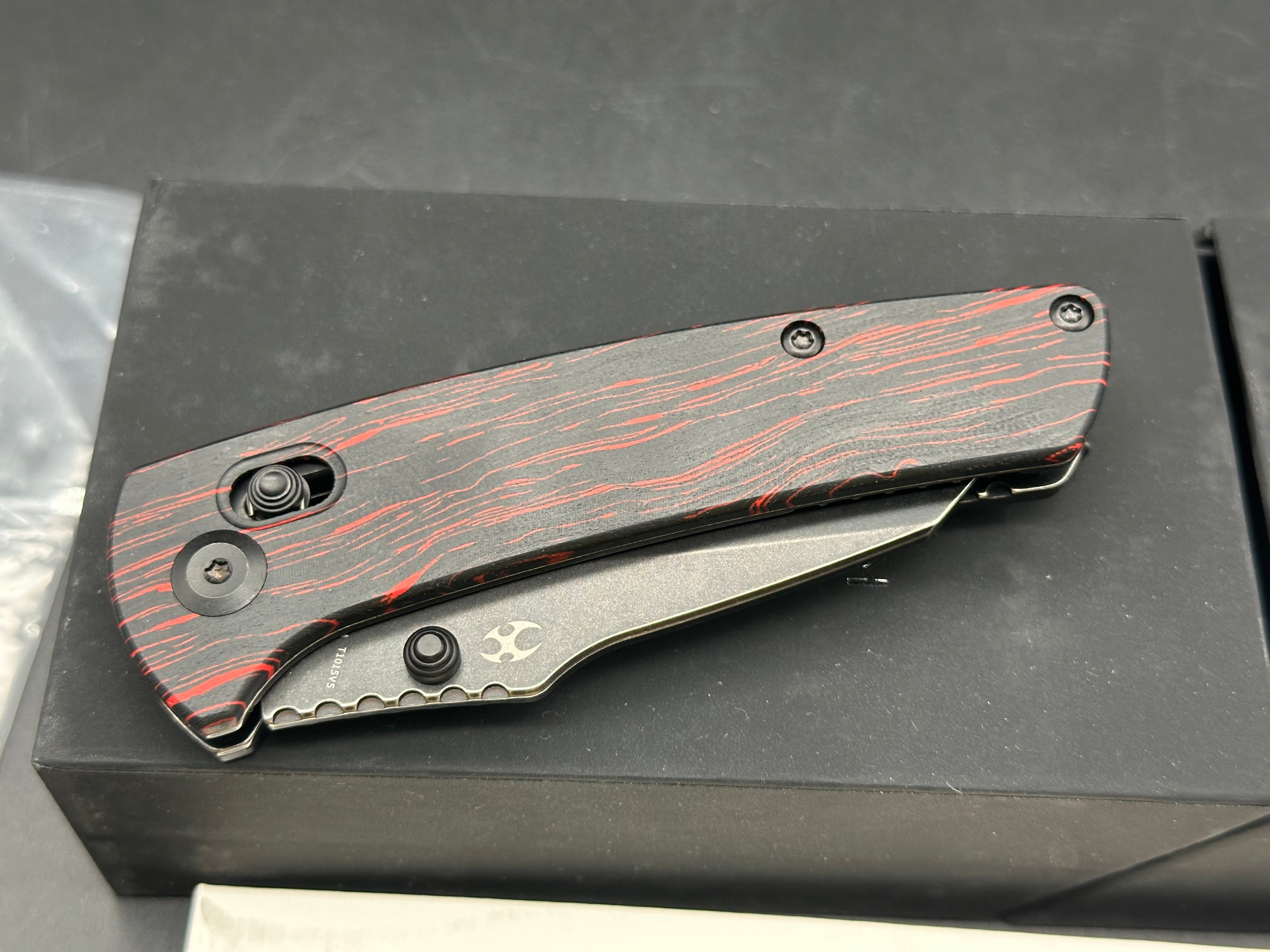 Kansept Knives Dirk Pinkerton Main Street 3.36" 154CM Black Wharncliffe Blade, Red G-Mascus Handles