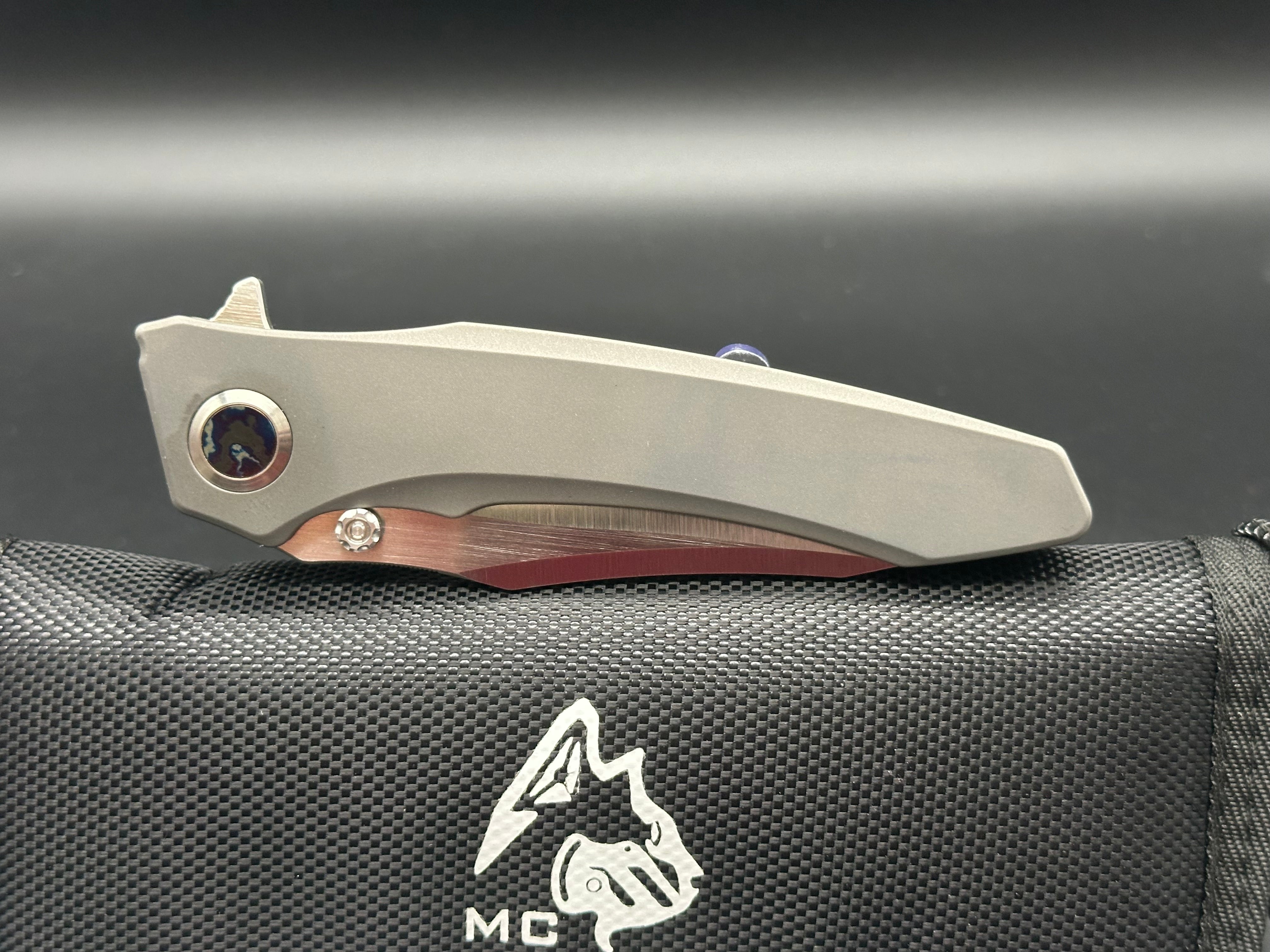 Maxace Amber 2S integral titanium knife w/timascus