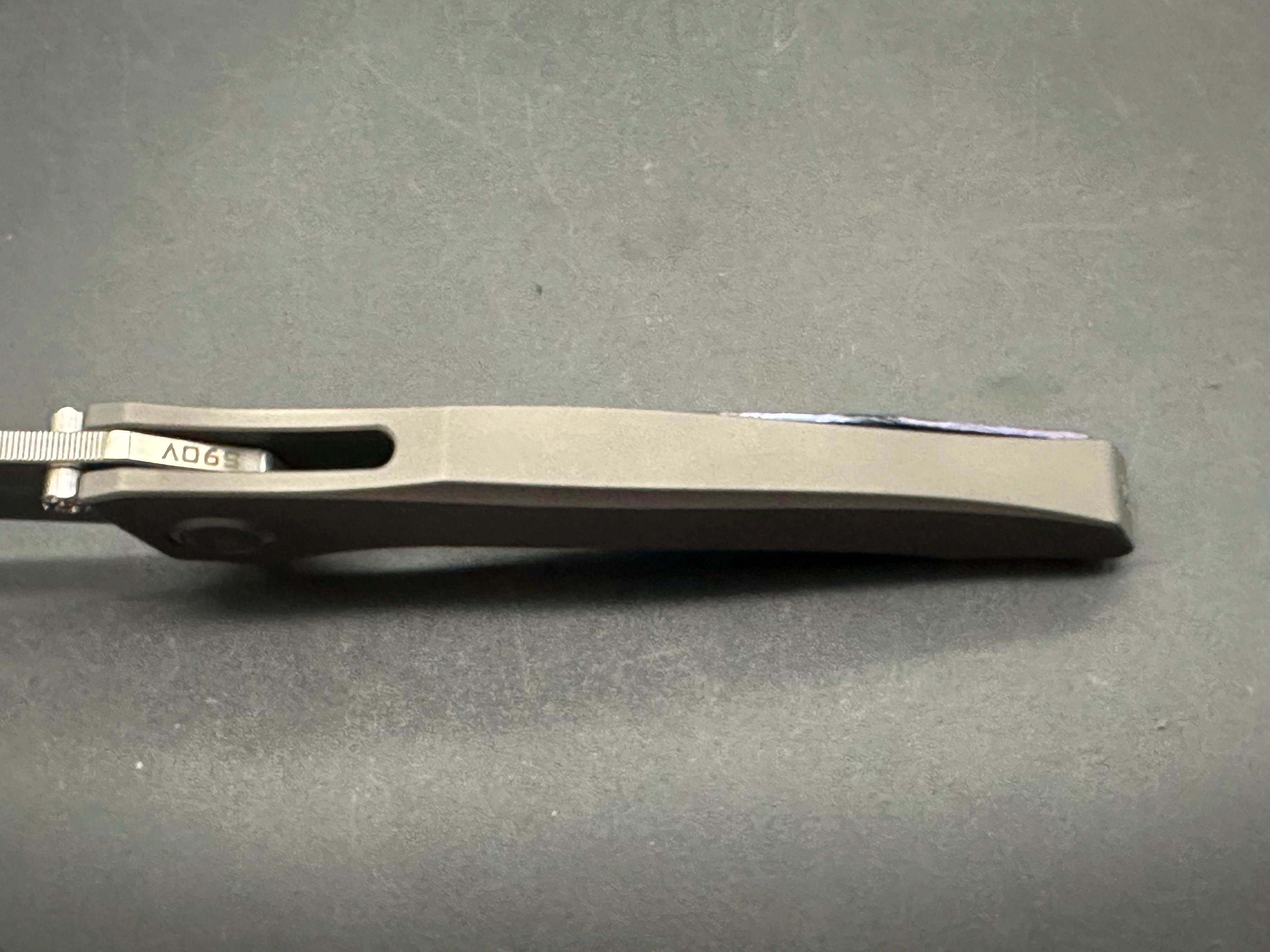 Maxace Amber 2S integral titanium knife w/timascus