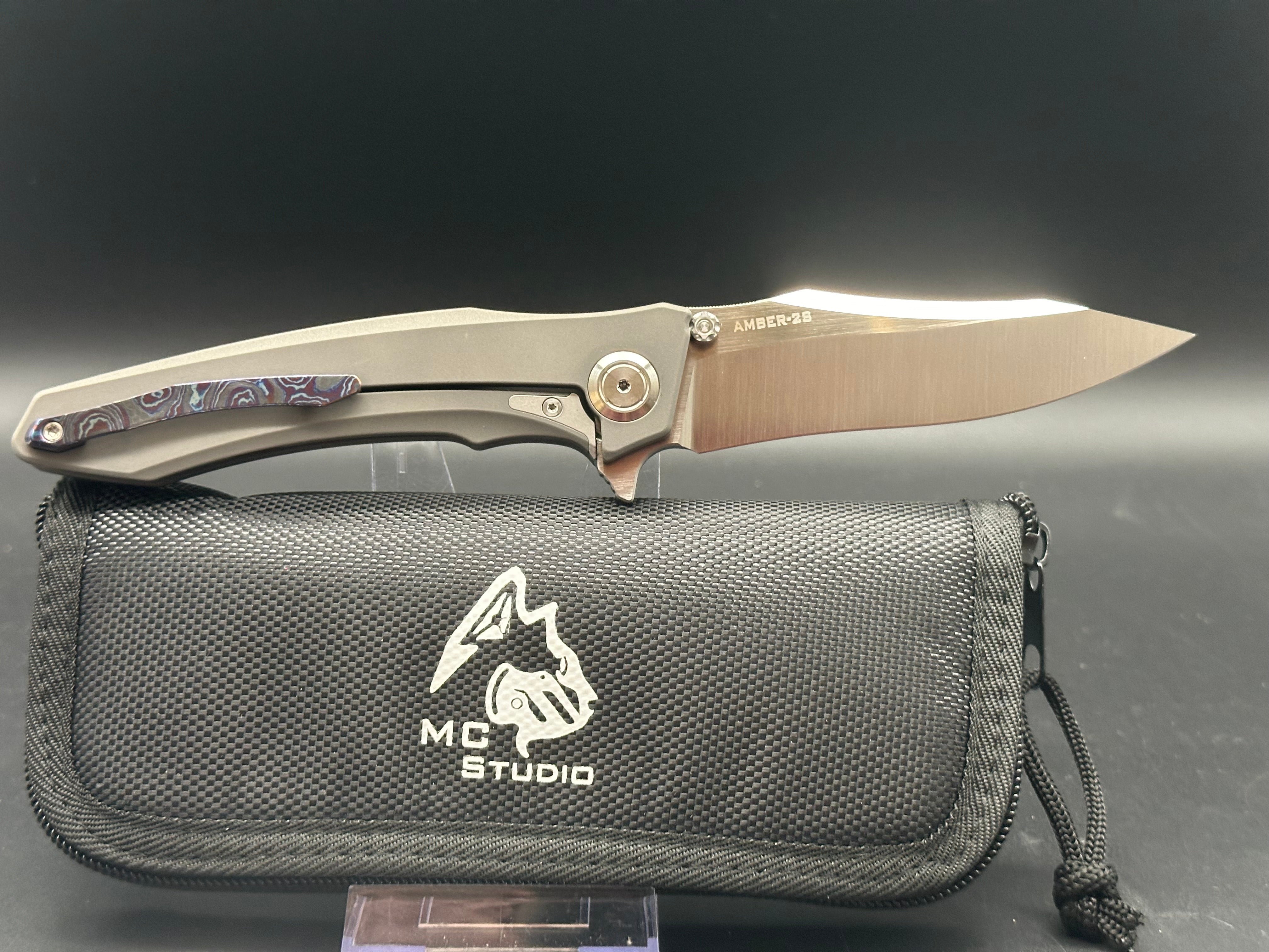 Maxace Amber 2S integral titanium knife w/timascus