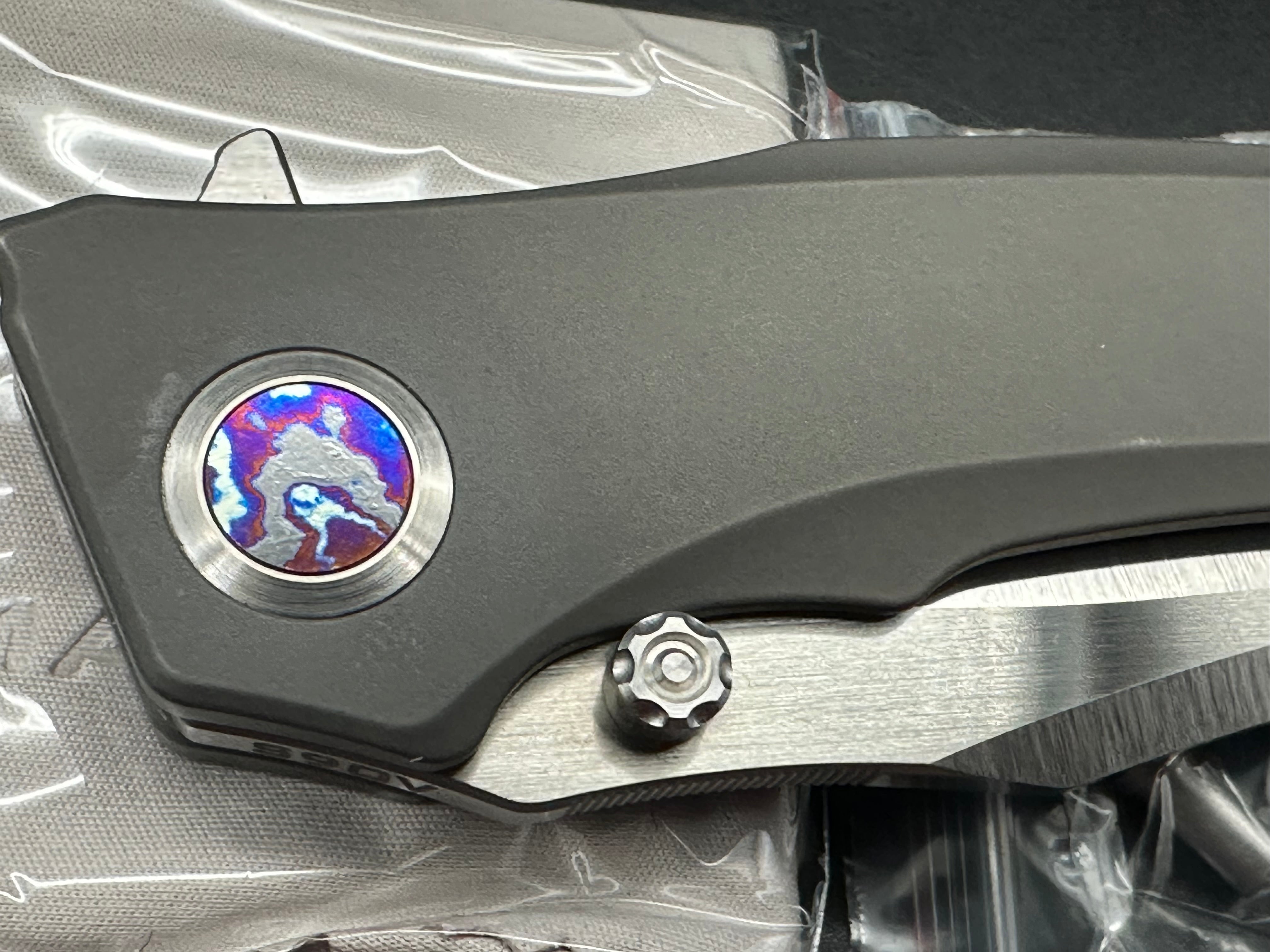 Maxace Amber 2S integral titanium knife w/timascus