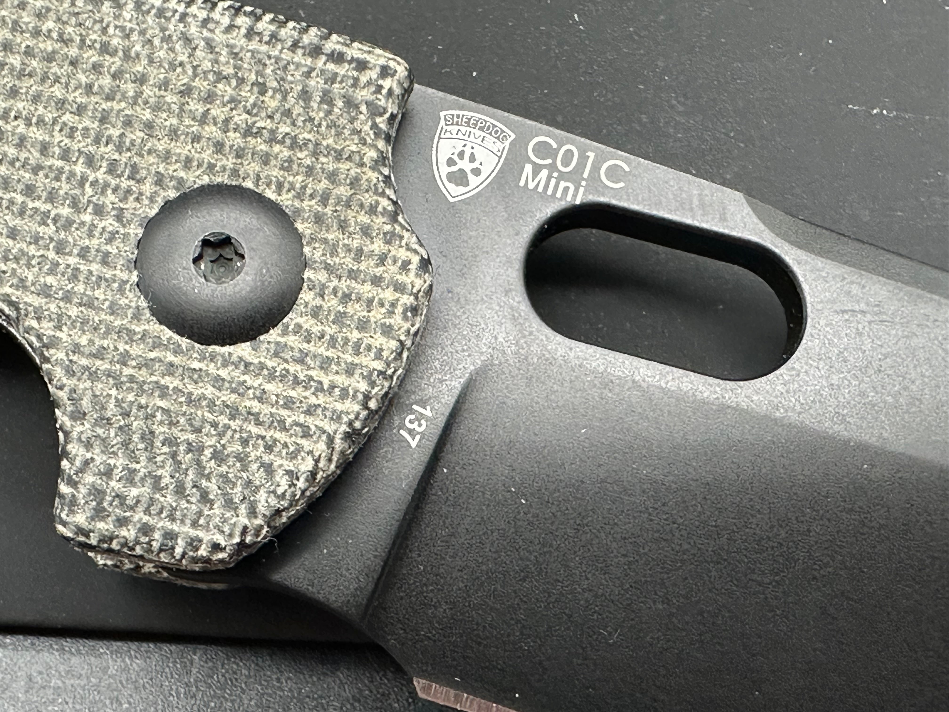 Kizer Mini Sheepdog Blade HQ Exclusive #137 Black CPM-10V Blade, Black Micarta Scales