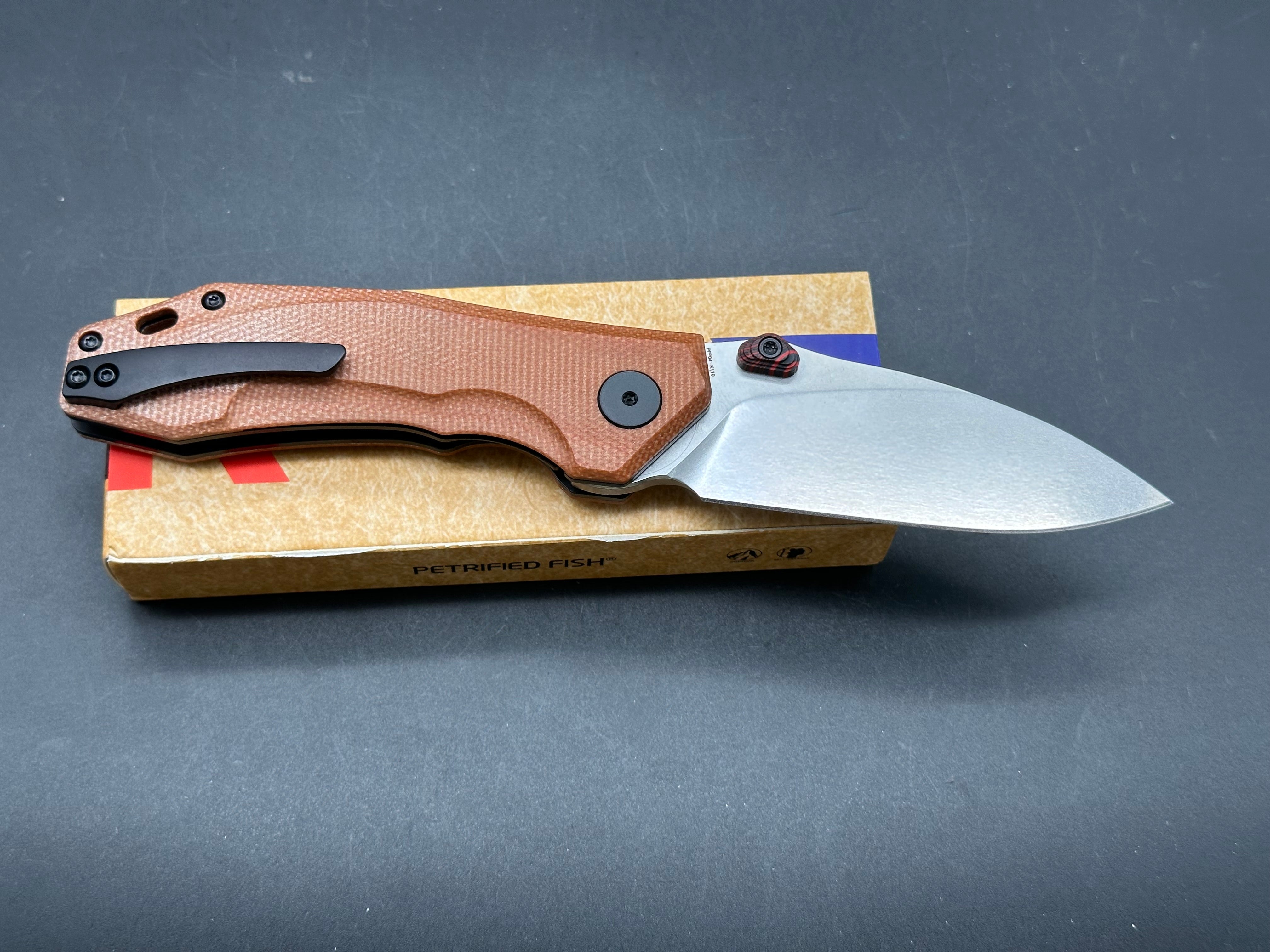 Petrified Fish PFP04 Havrog K110 Stonewashed Blade Brown Micarta Handle