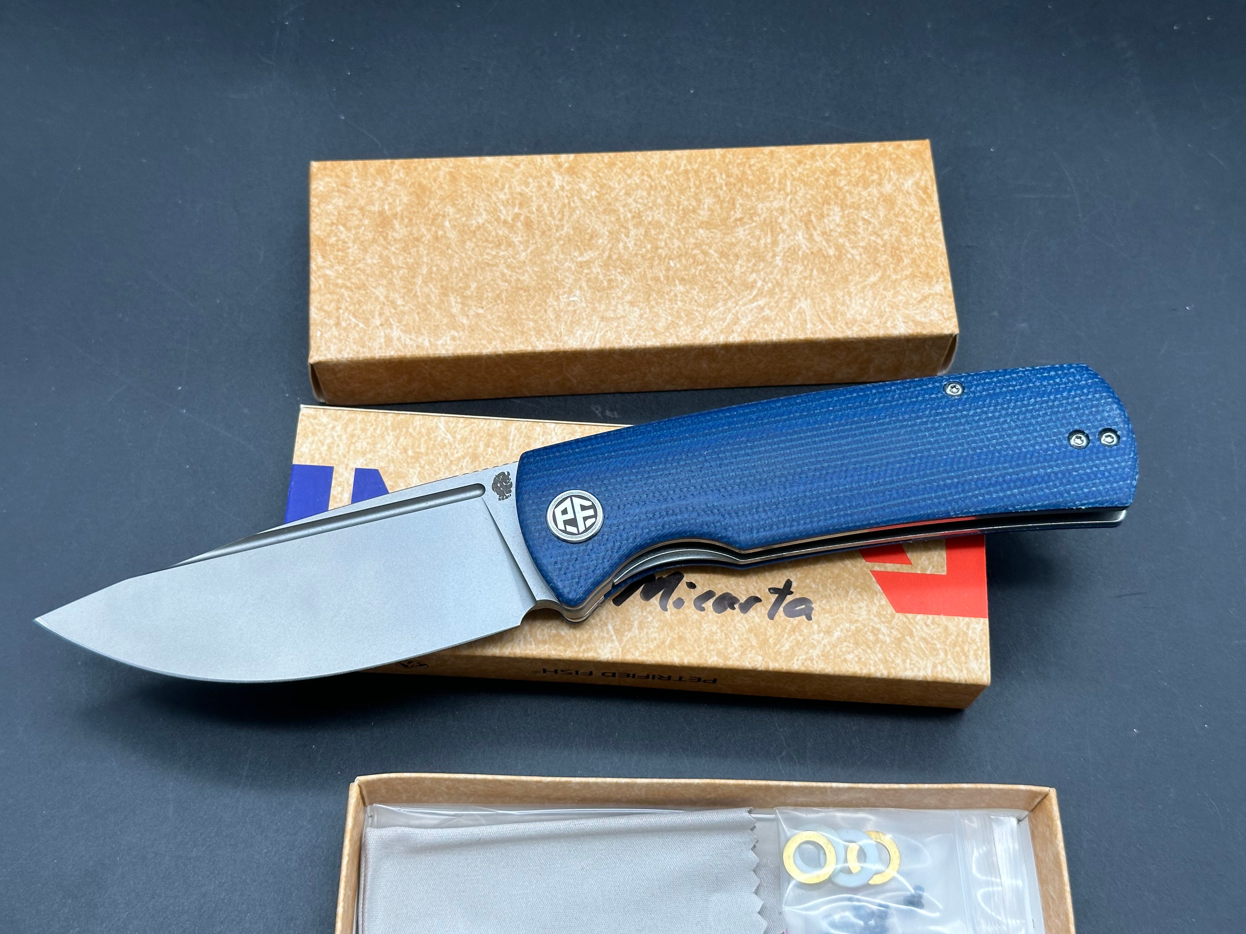 Petrified Fish PFP01 Beluga ,3.62" K110 Sand blasting Blade Blue Micarta Handle
