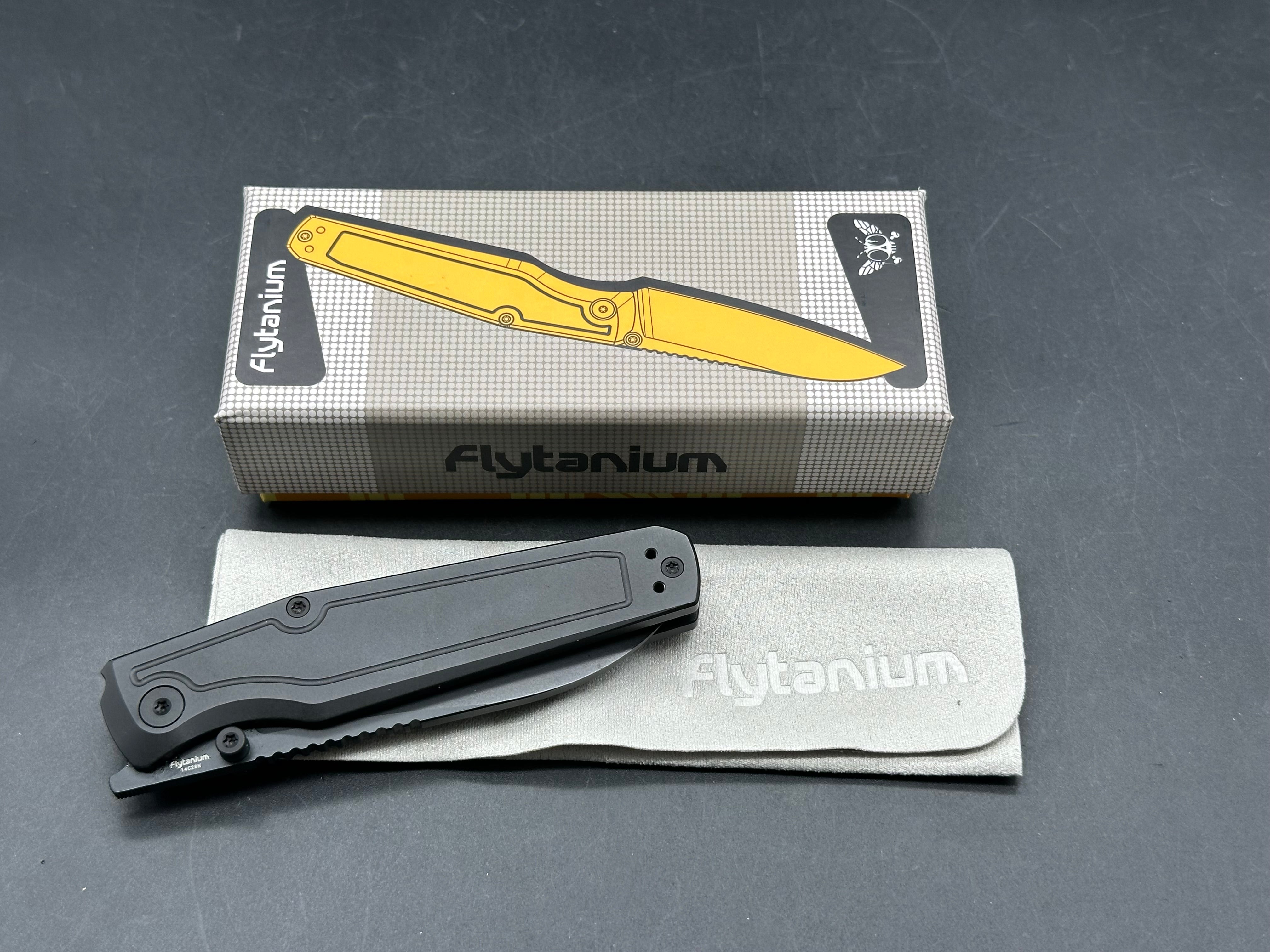 Flytanium Concourse 14C28N blade / titanium handle
