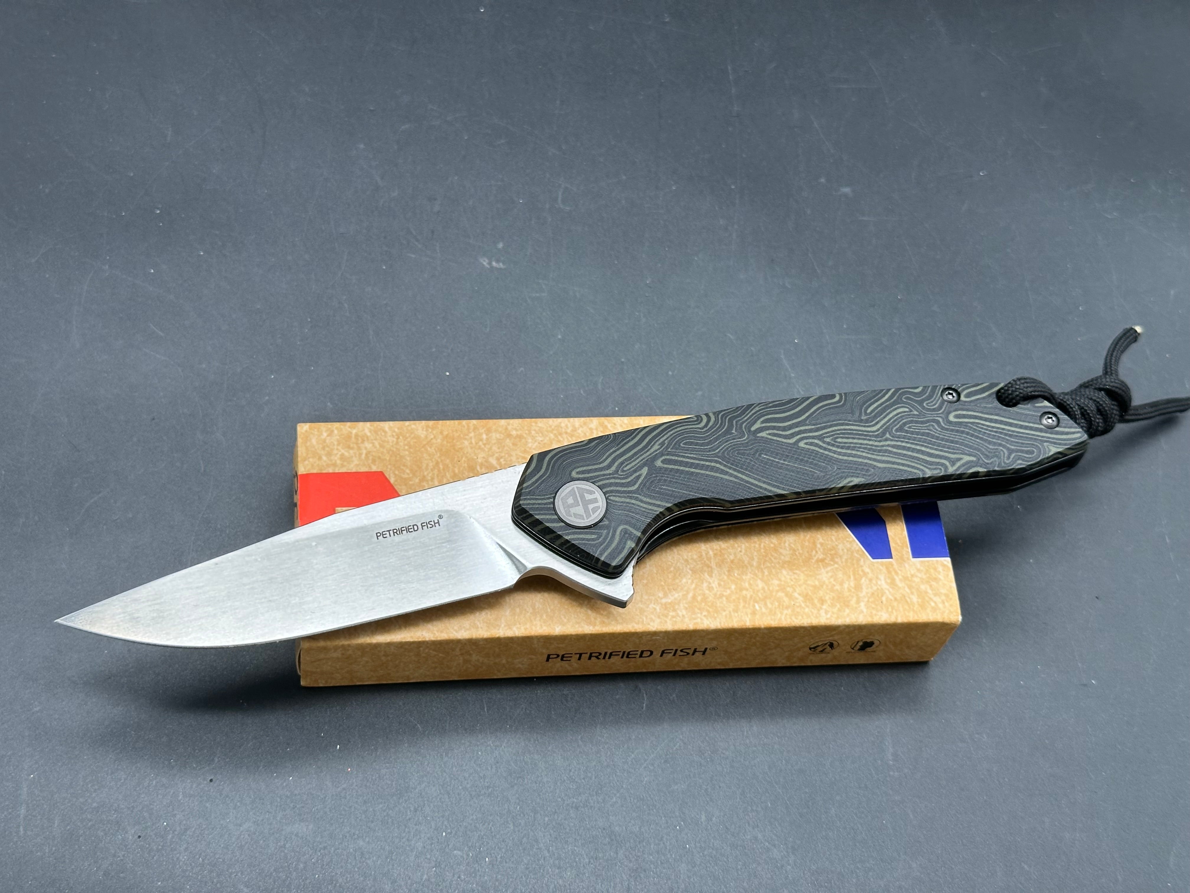Petrified Fish PF989 K110 Folding knife Auster G10 handle