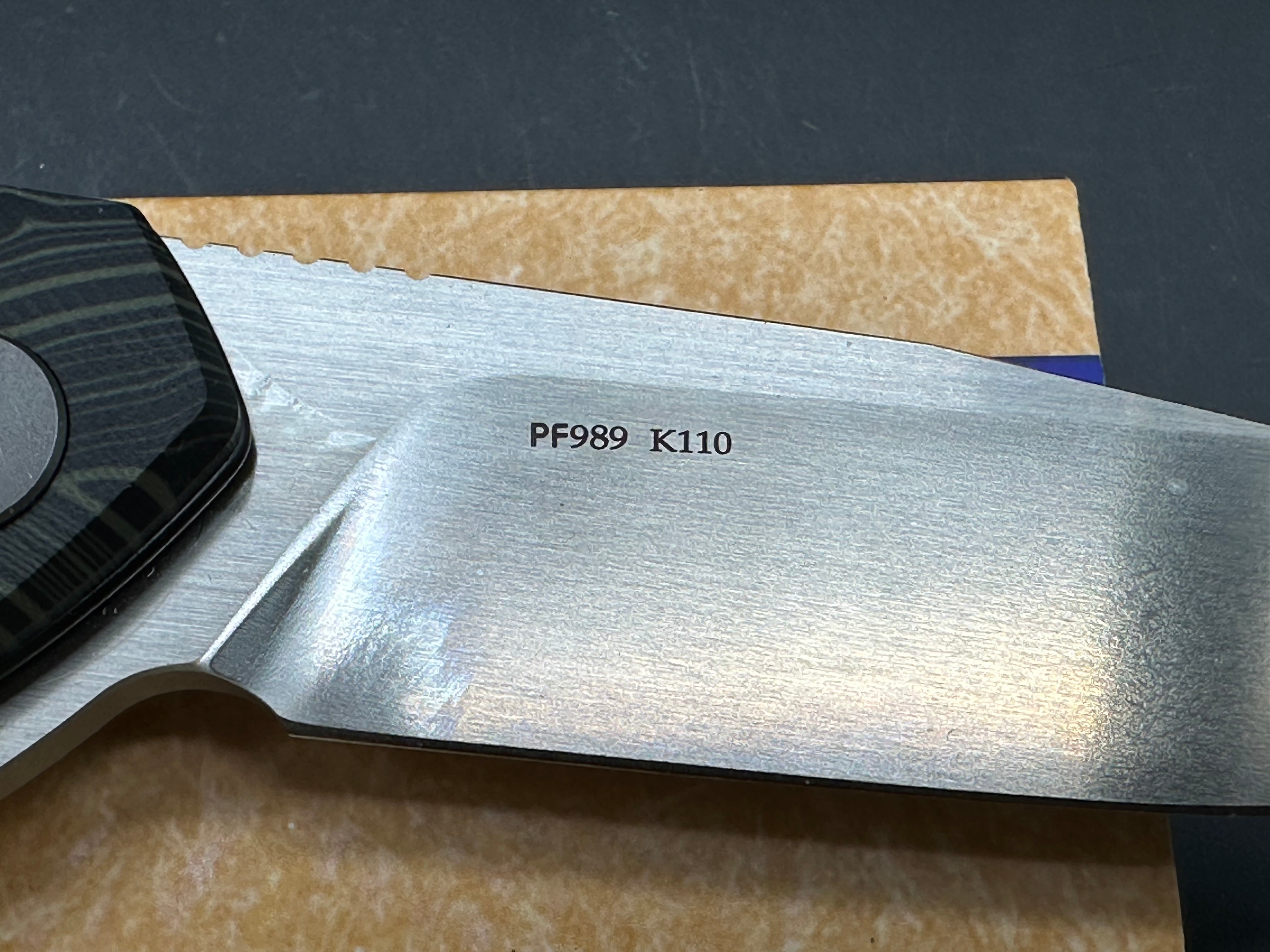 Petrified Fish PF989 K110 Folding knife Auster G10 handle