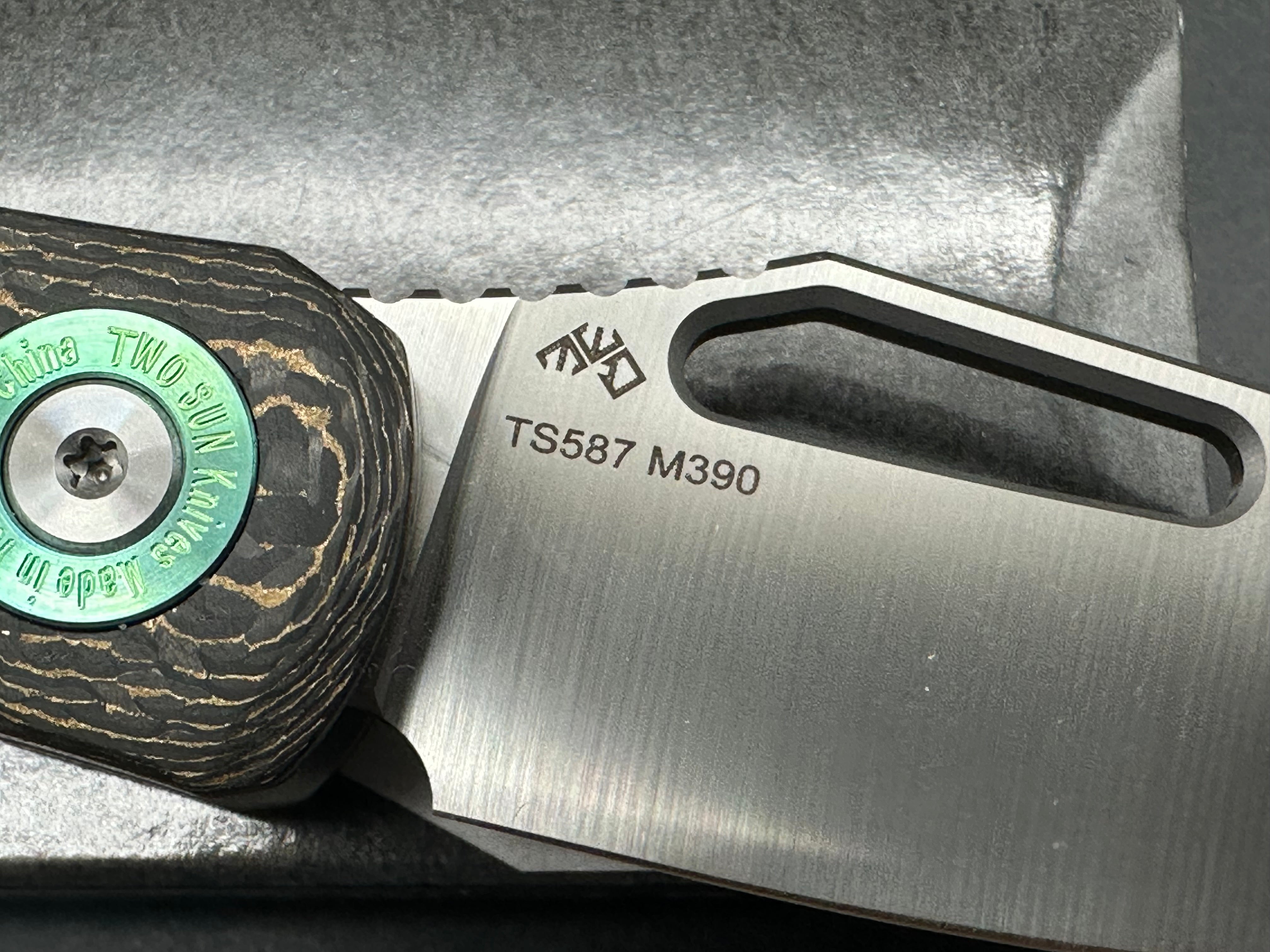 TWOSUN TITANIUM/CARBON FIBER HANDLE M390 PLAIN EDGE TS587