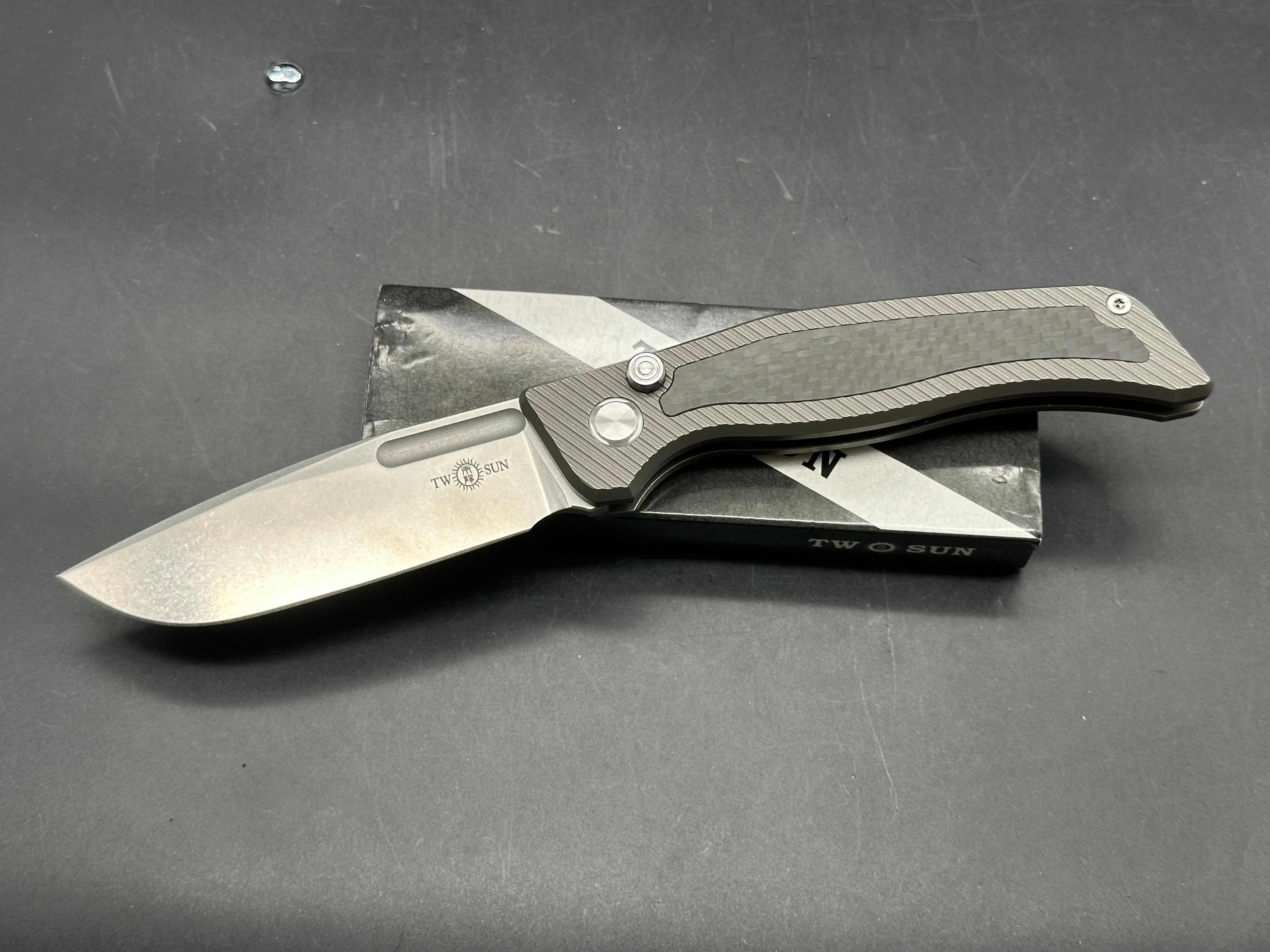 TWOSUN TS329 Vandal BUTTON LOCK TITANIUM/CARBON FIBER HANDLE M390