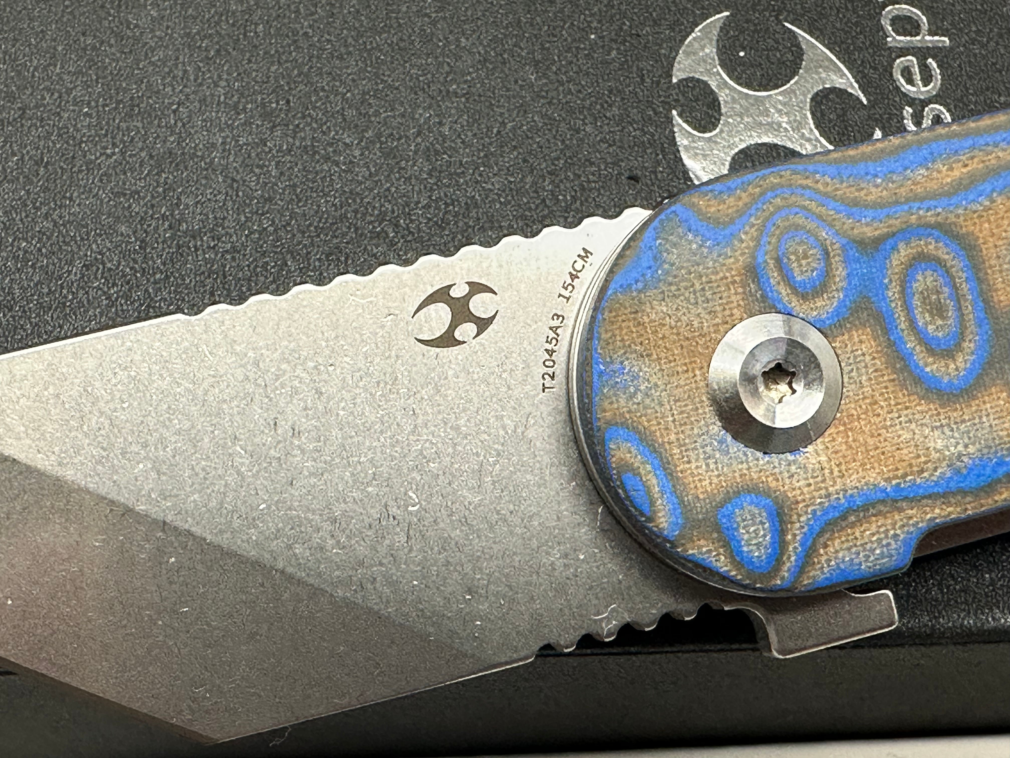 KANSEPT DASH BLUE/YELLOW VORTEX MICARTA HANDLE 154CM TANTO
