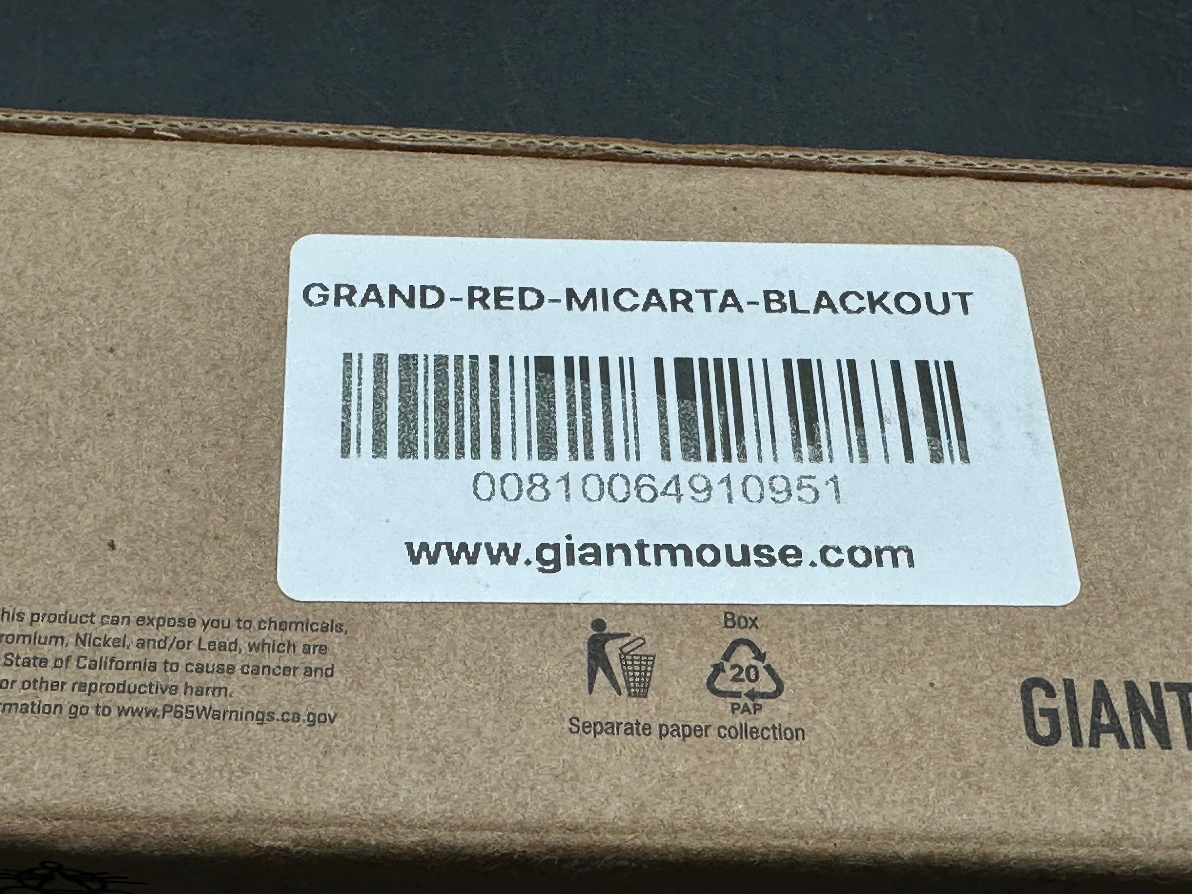 Giant Mouse Ace Grand M390 blade canvas red micarta scales