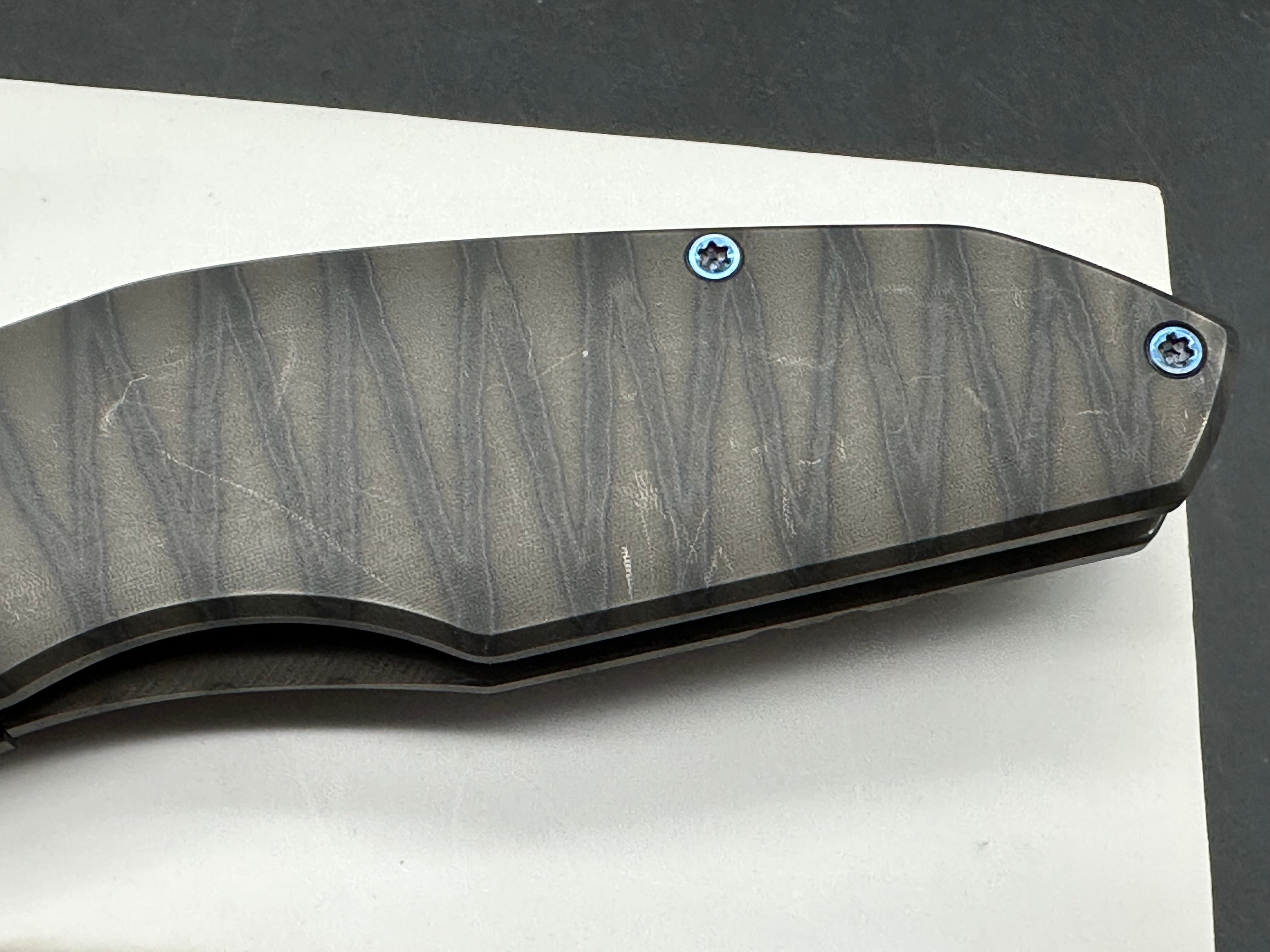 Kubey Monsterdog m390 blade flame Ti scales