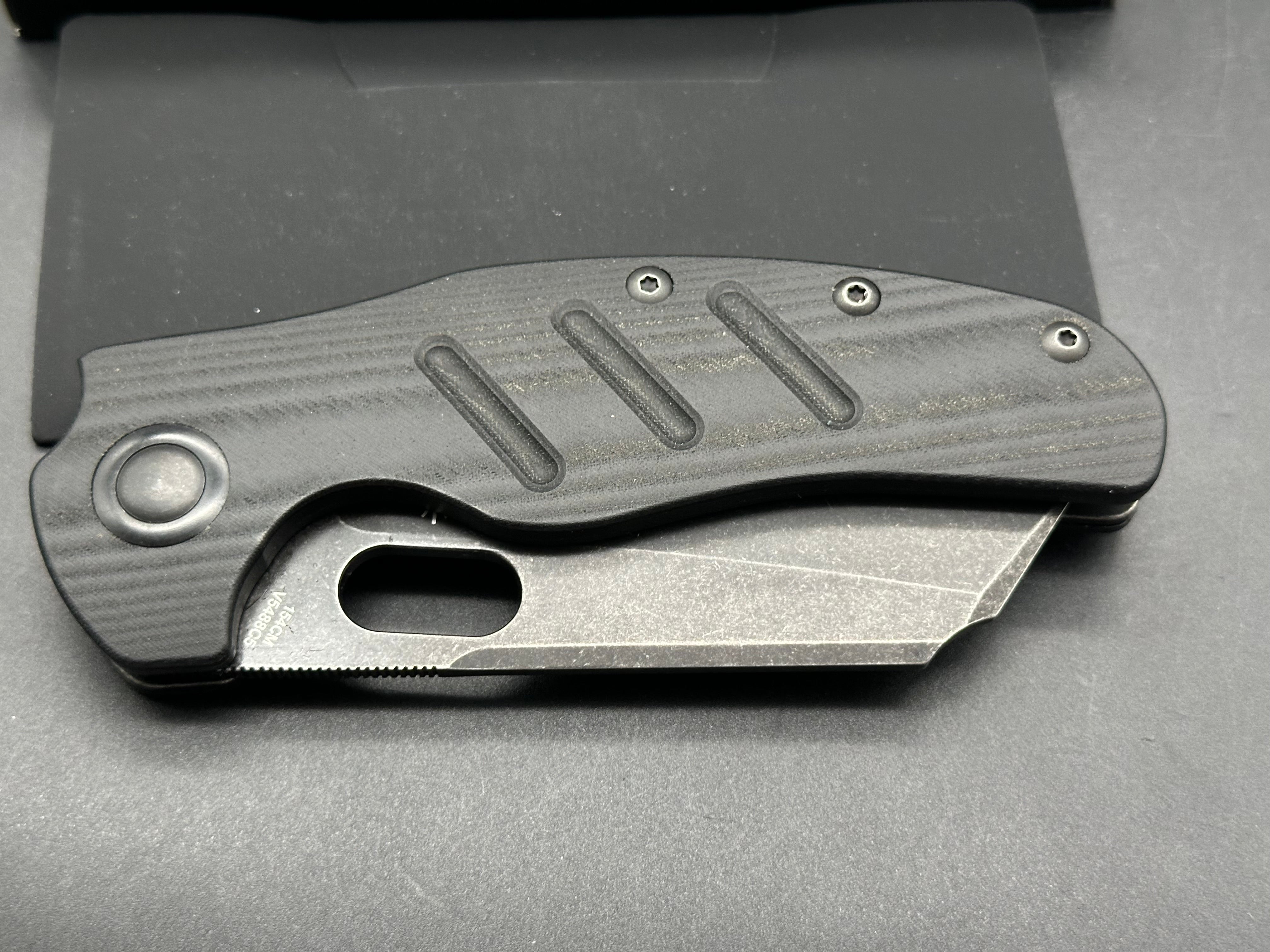 Kizer sheepdog XL 154cm blade black stone wash micarta scales