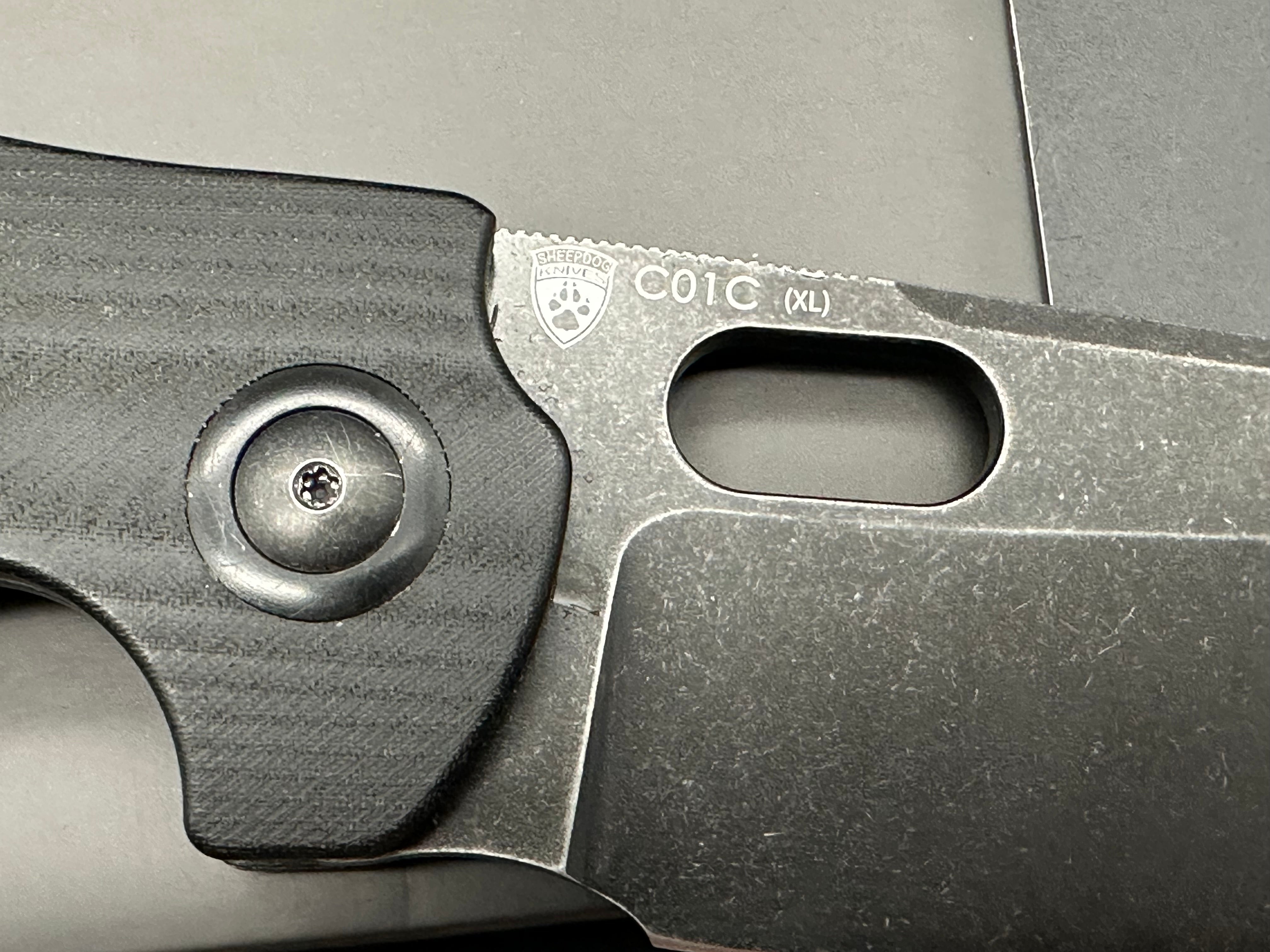 Kizer sheepdog XL 154cm blade black stone wash micarta scales