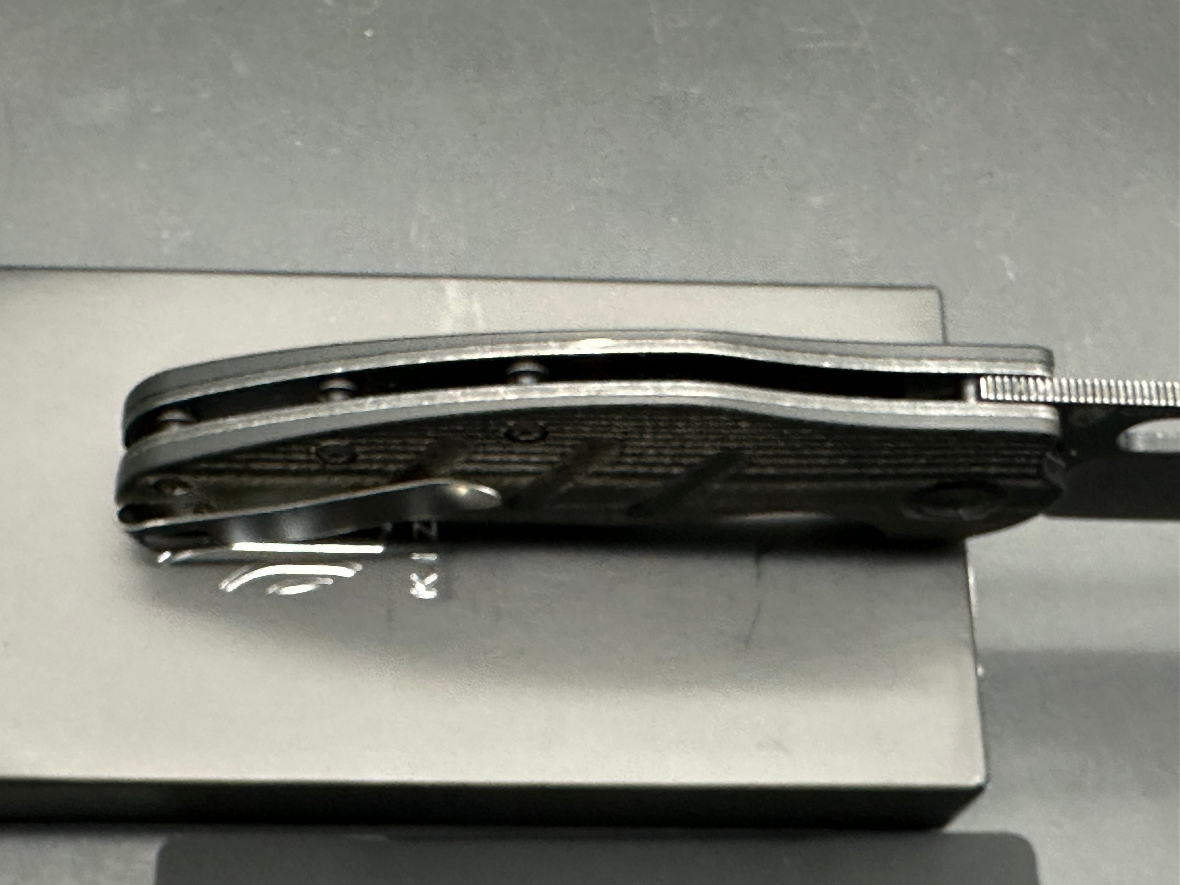 Kizer sheepdog XL 154cm blade black stone wash micarta scales