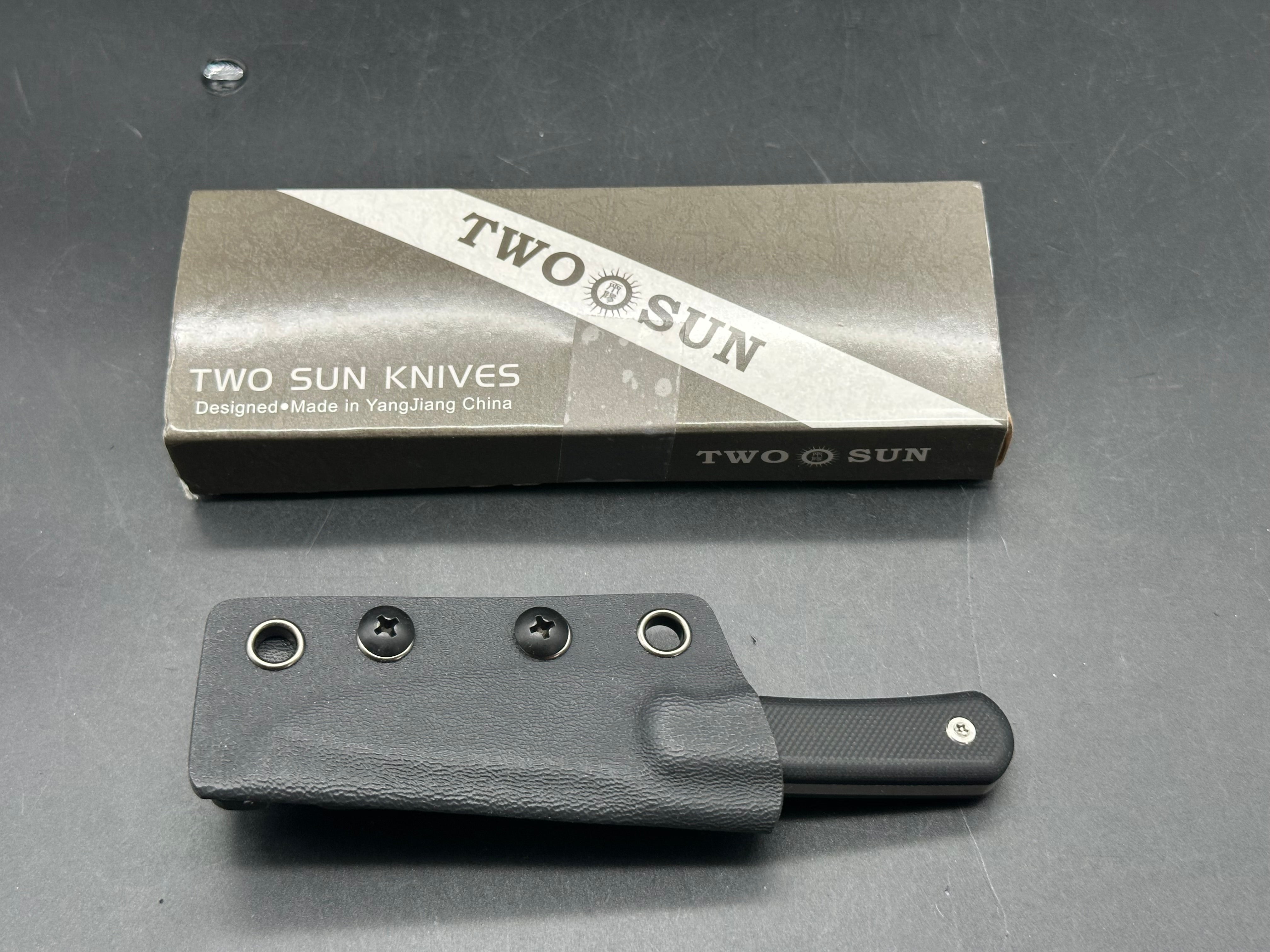 TwoSun TS150 black G10 scale with S90V blade