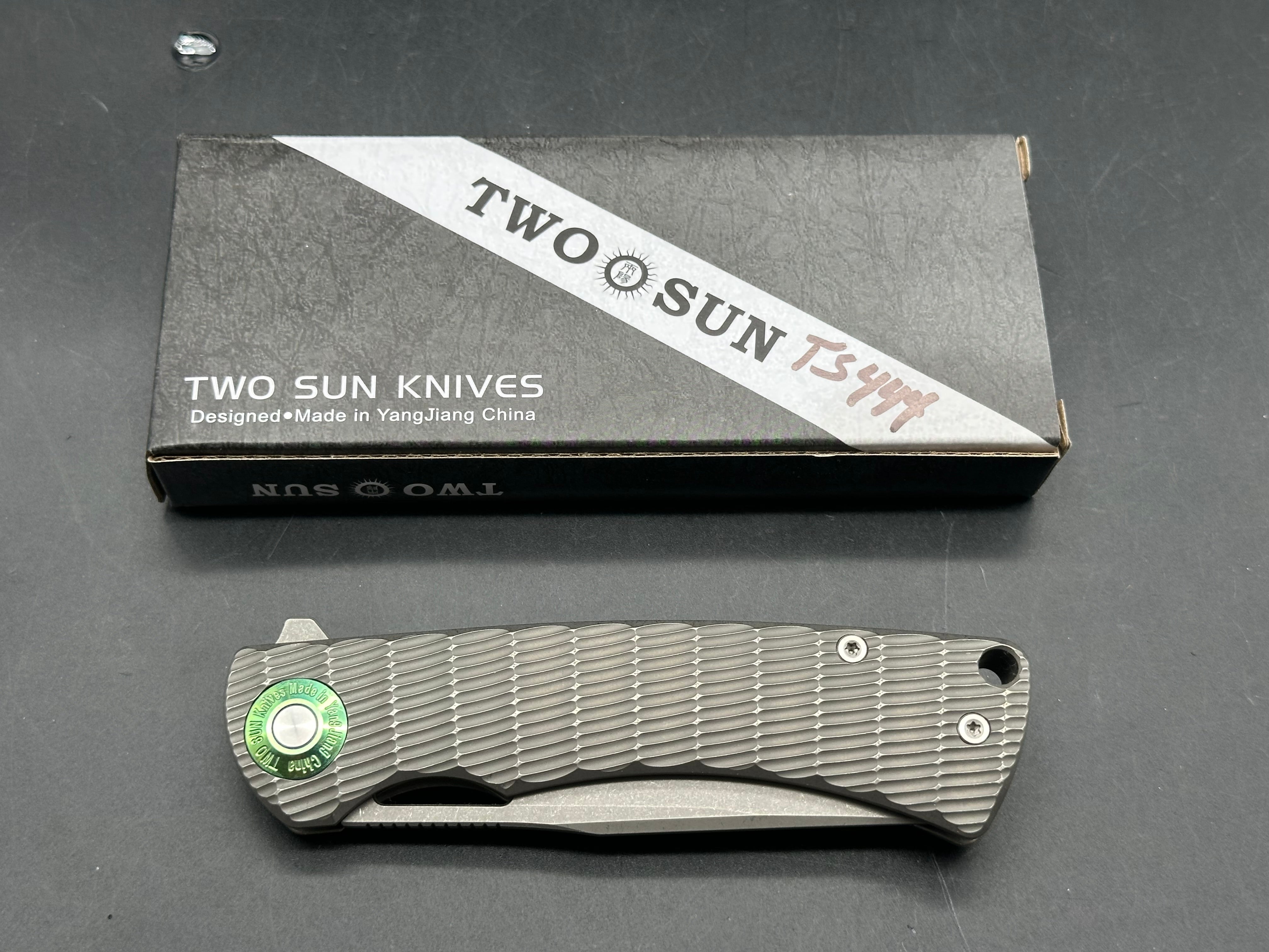 TWOSUN FLIPPER GRAY TITANIUM HANDLE TS444-YJ01-V1-SAND