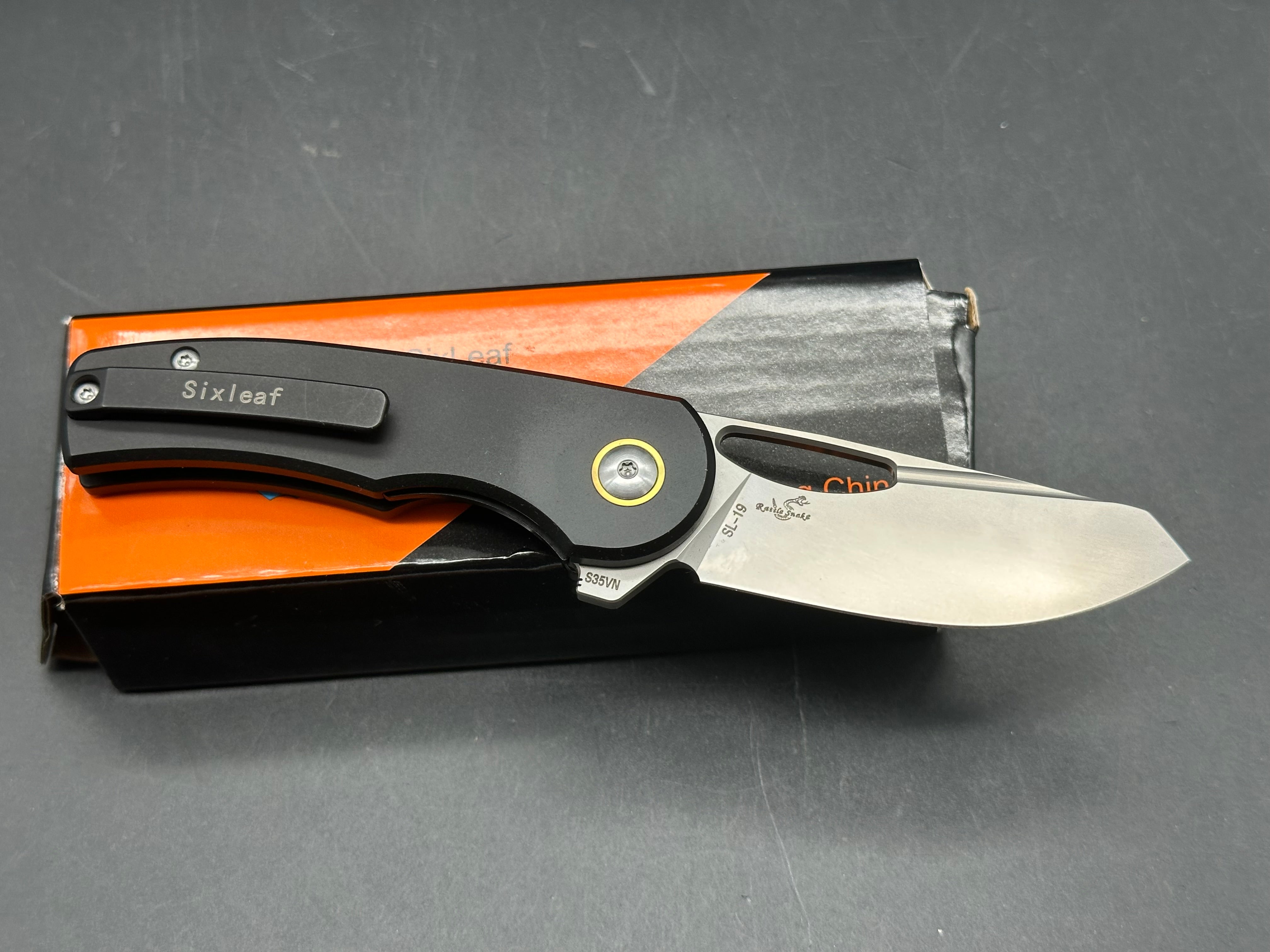 SixLeaf SL-19 folding knife S35VN blade