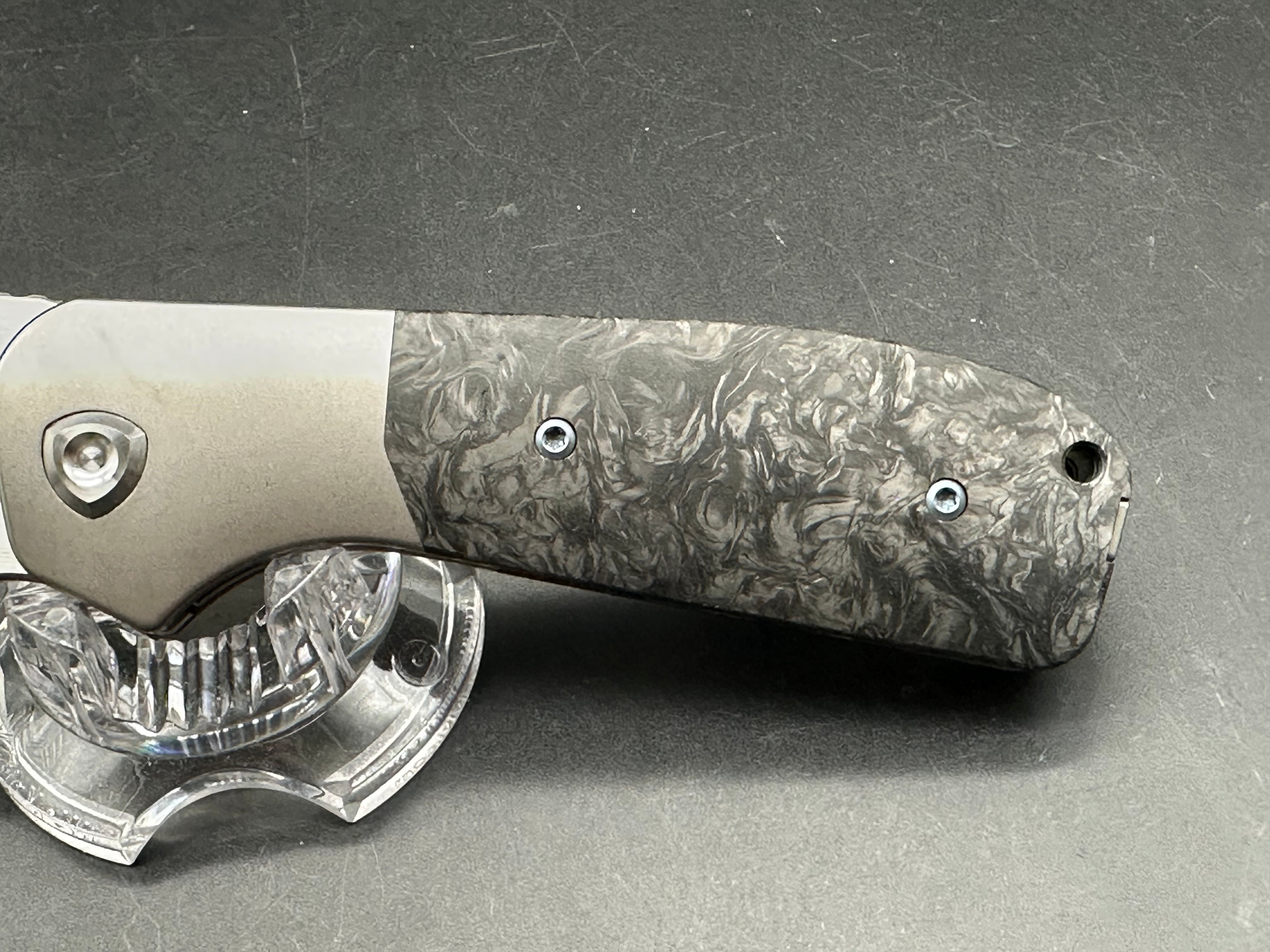 Liong Mah Field Duty 3.5 #20 titanium/CF handle with S90V blade
