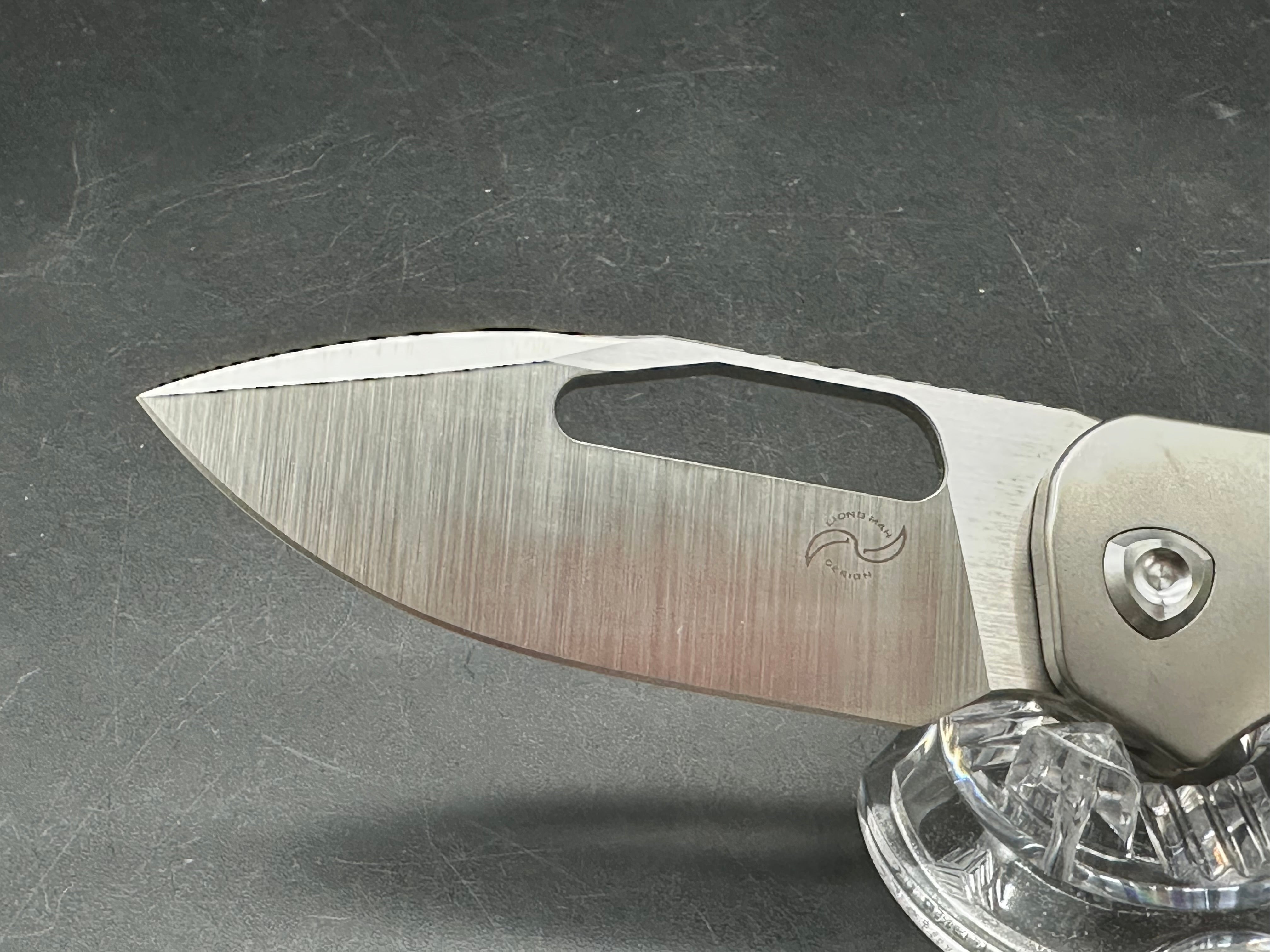 Liong Mah Field Duty 3.5 #20 titanium/CF handle with S90V blade
