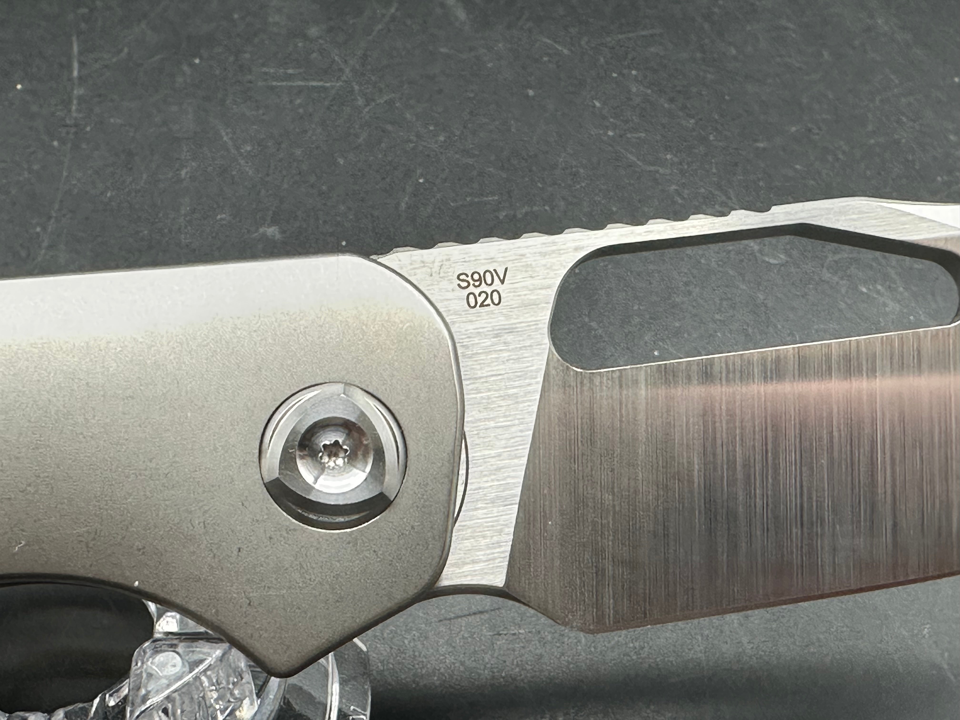 Liong Mah Field Duty 3.5 #20 titanium/CF handle with S90V blade