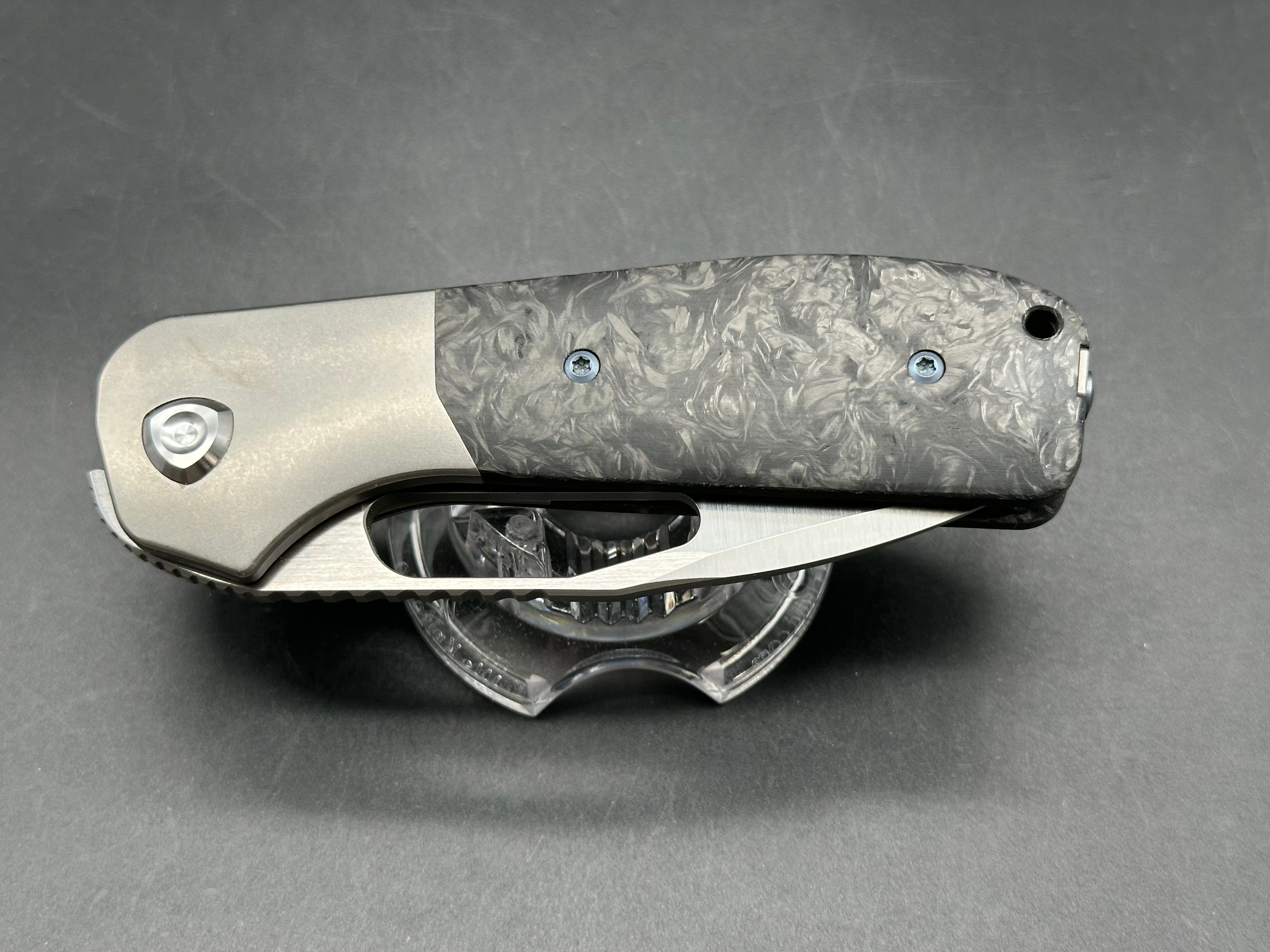 Liong Mah Field Duty 3.5 #20 titanium/CF handle with S90V blade