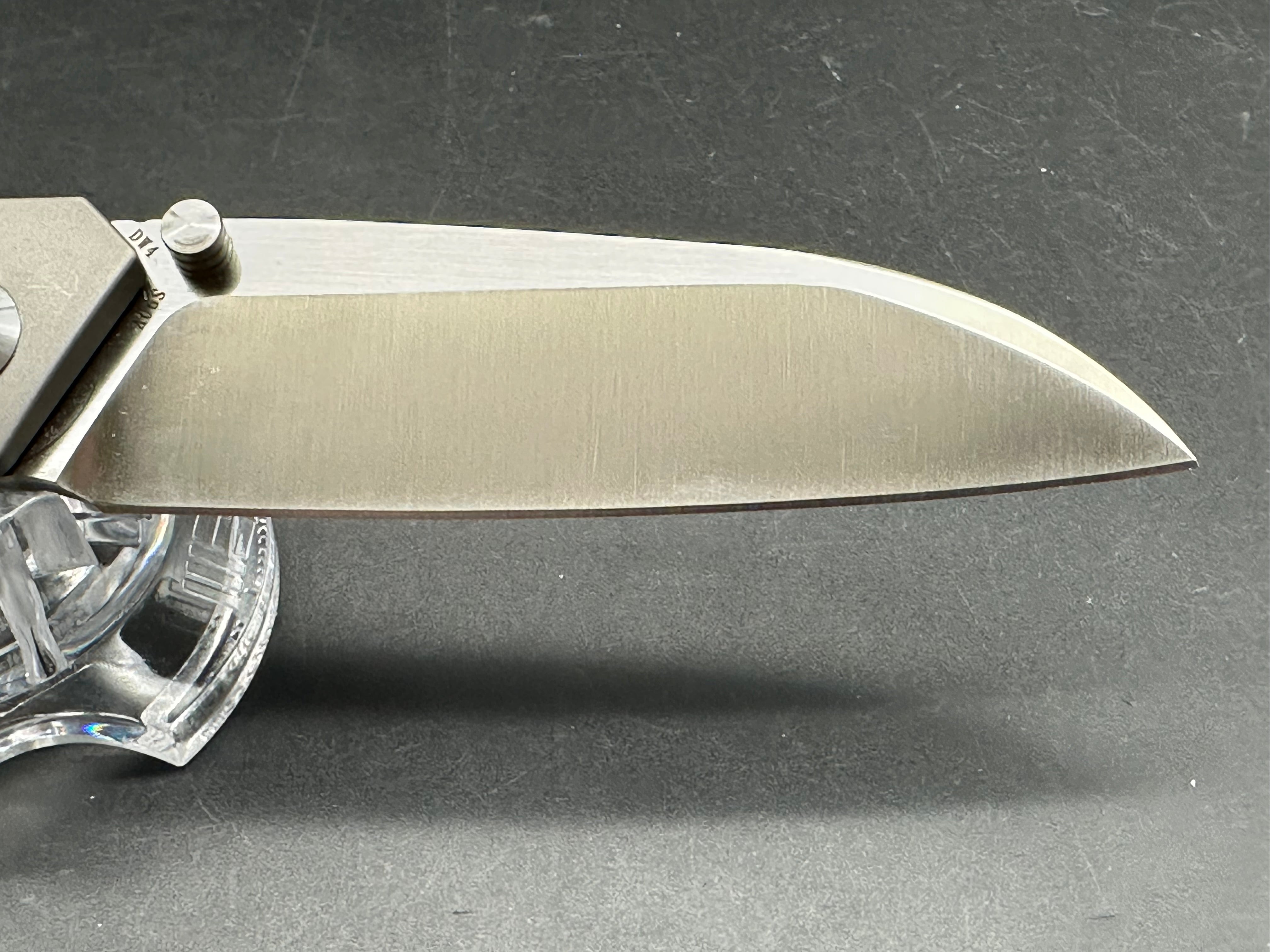 TUYA ENVY V4 FOLDING KNIFE Ti/Copper/CF HANDLE S90V PLAIN EDGE