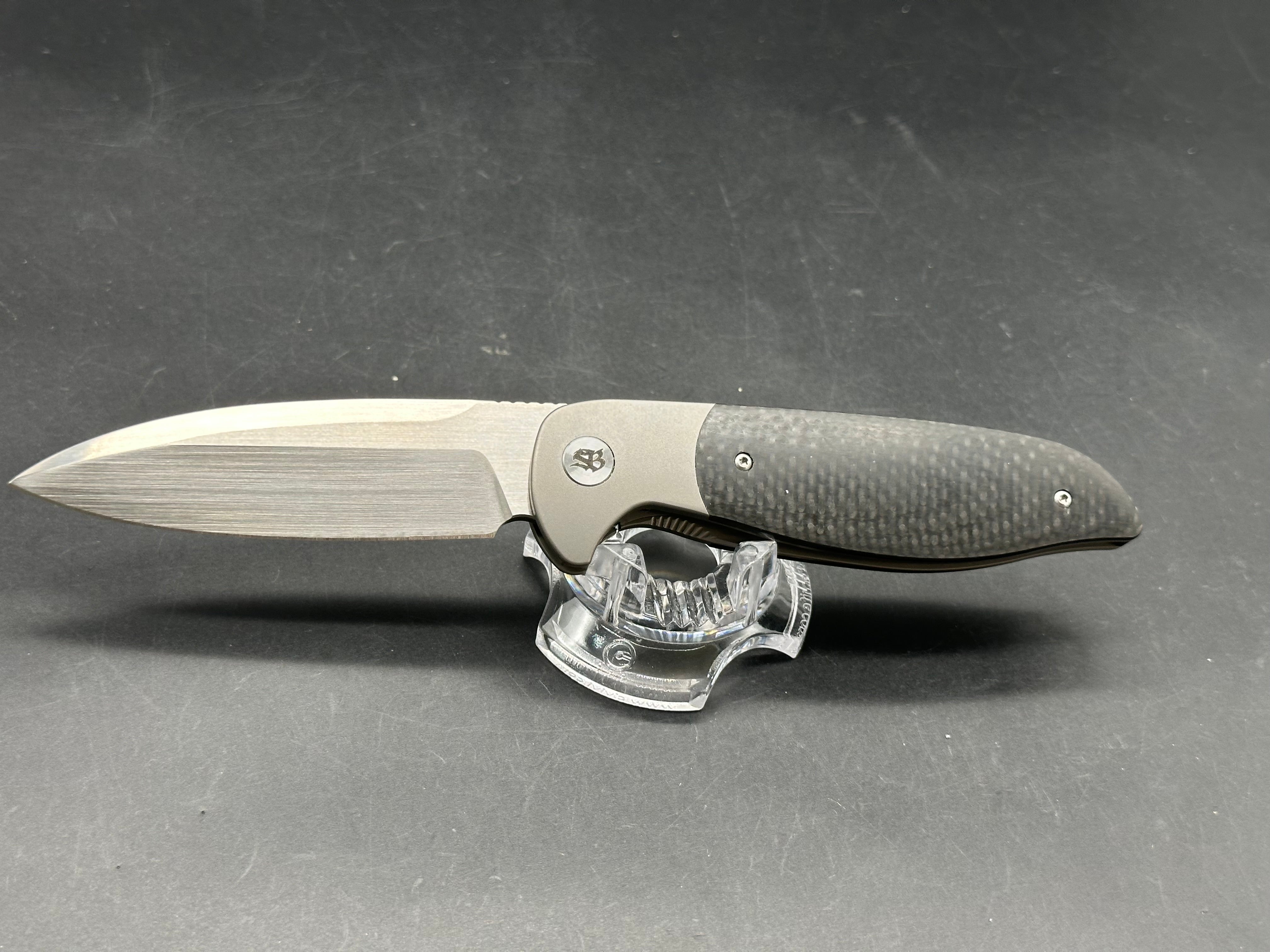 TUYA CALADAN FOLDING KNIFE TI/CARBON FIBER HANDLE S90V SPEAR POINT PLAIN EDGE SATIN FINISH