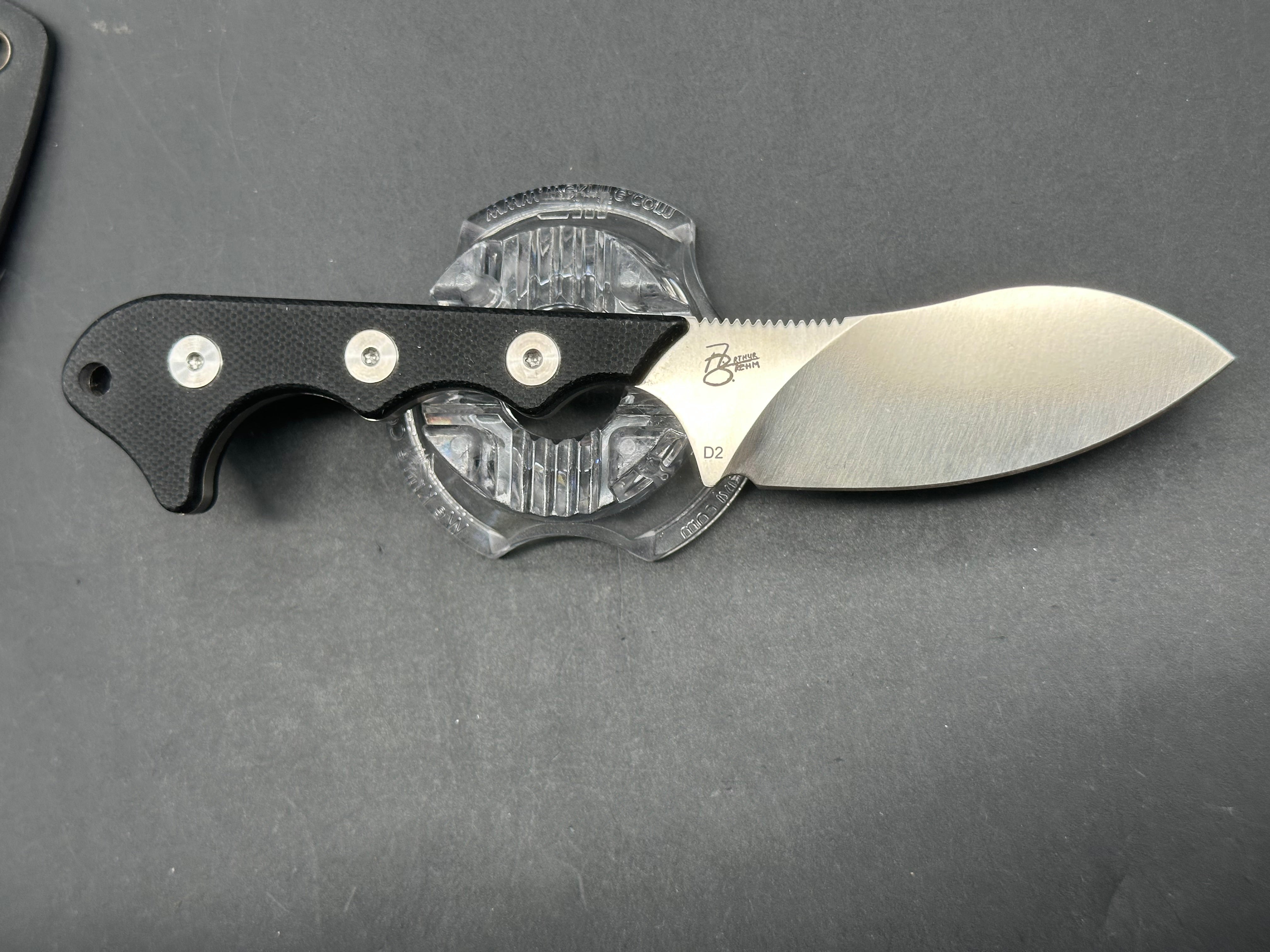 QSP Neckmuk Fixed Blade Neck Knife Black G-10 (2.8" Satin)