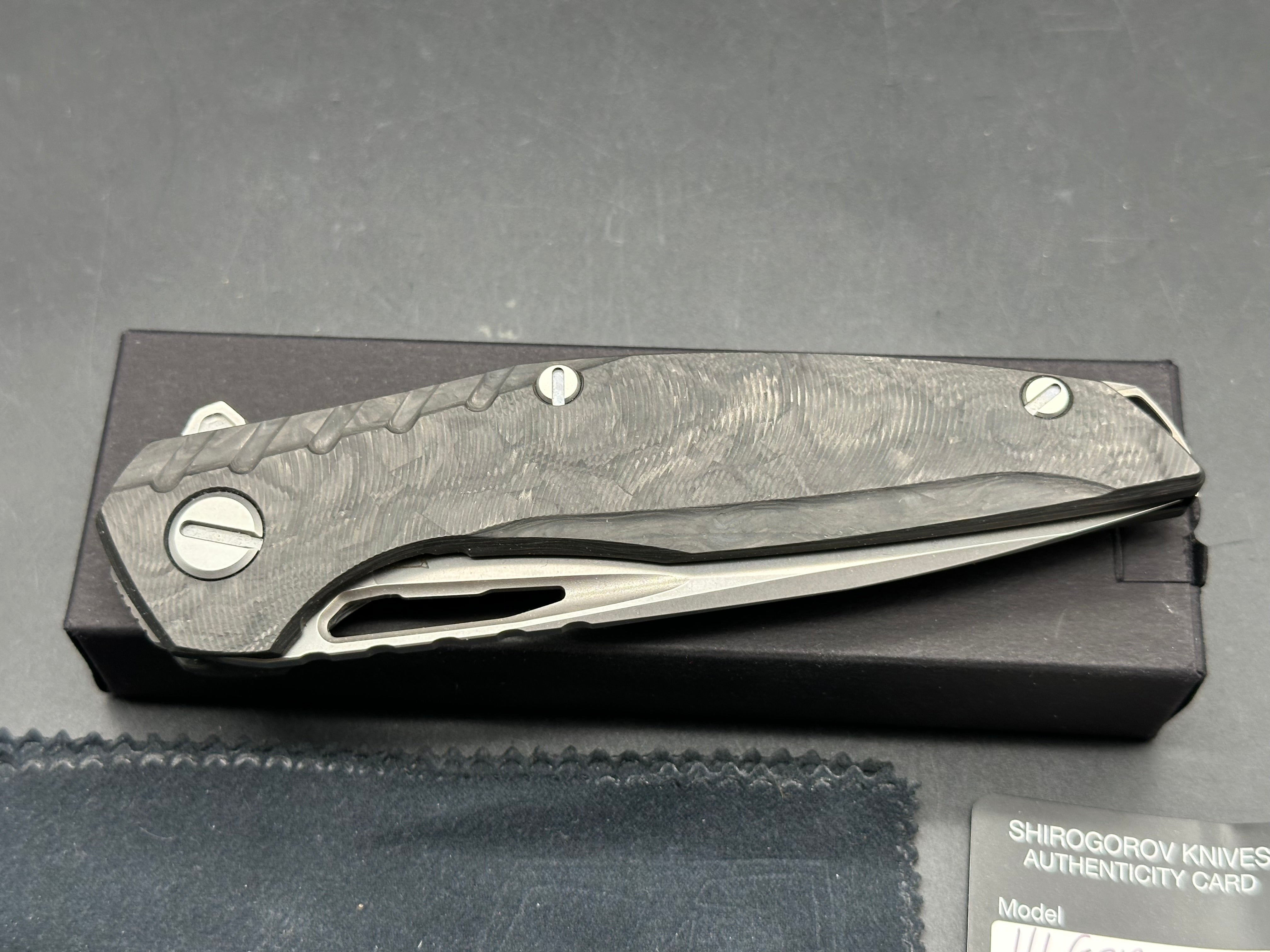 Shirogorov 111 GEN 5.1 – M390 BLADE – MARBLE CARBON FIBER HANDLE – MRBS