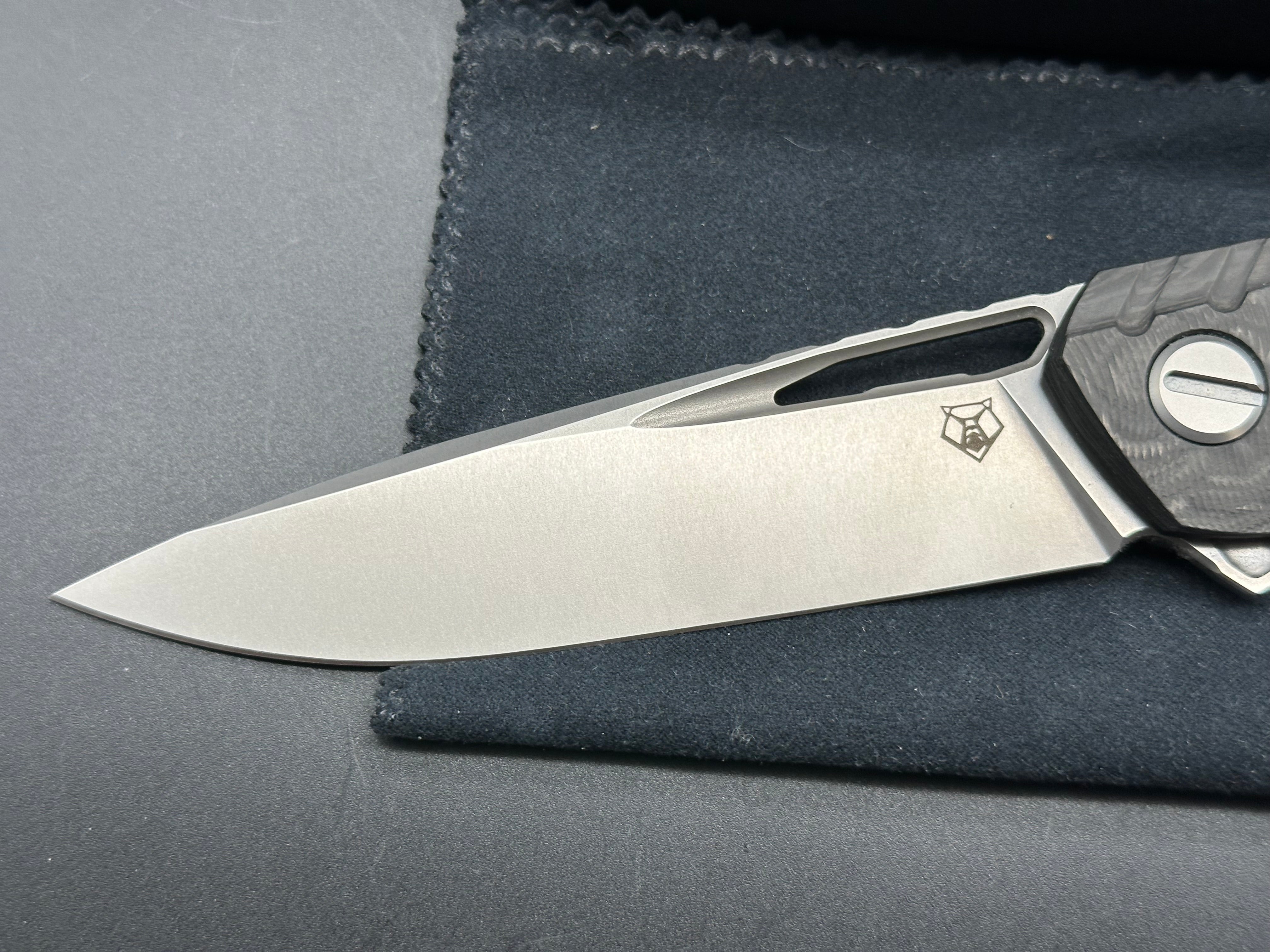 Shirogorov 111 GEN 5.1 – M390 BLADE – MARBLE CARBON FIBER HANDLE – MRBS