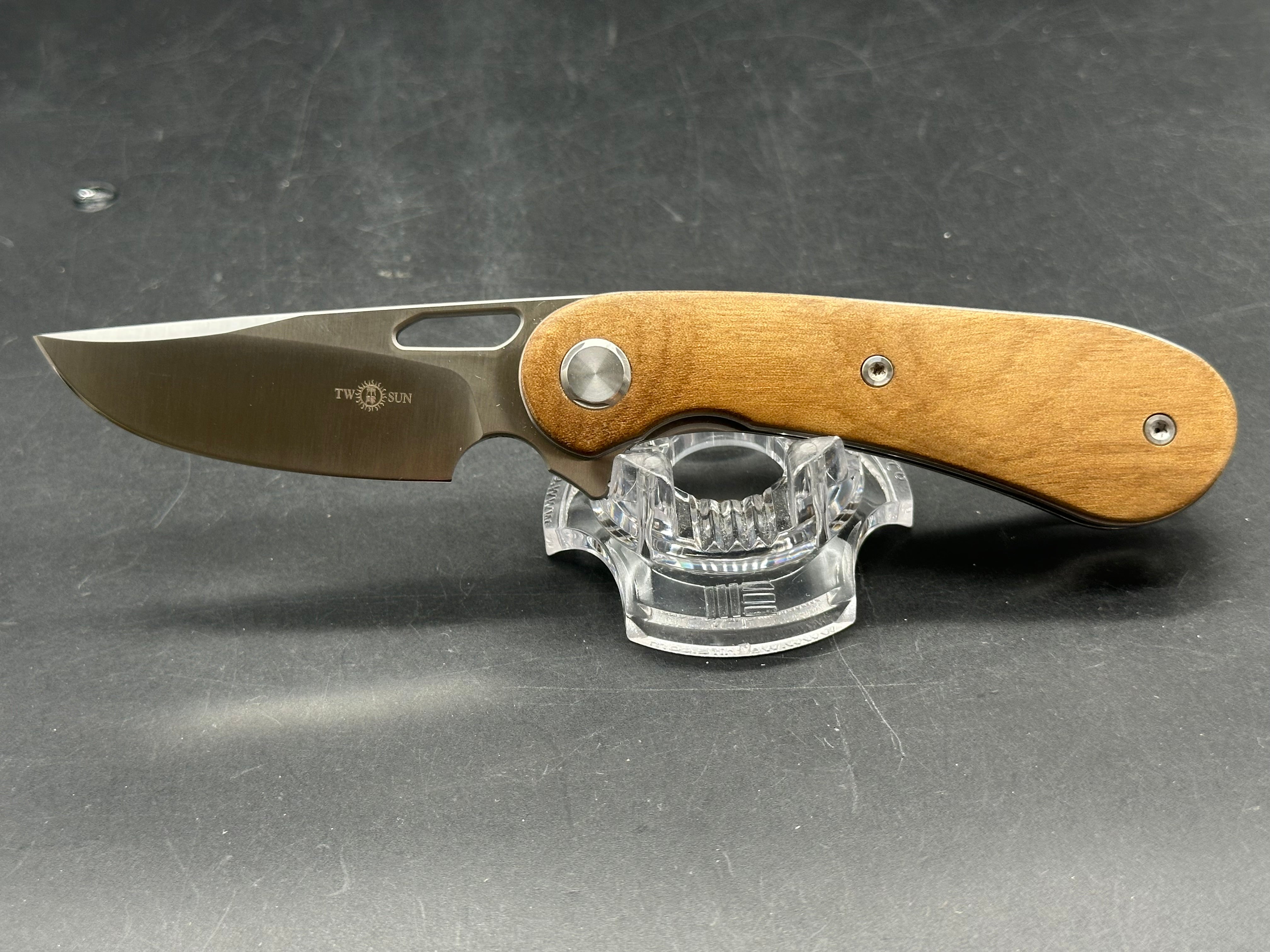 TWOSUN FOLDING KNIFE WOOD HANDLE 14C28N PLAIN EDGE TS134-WOOD