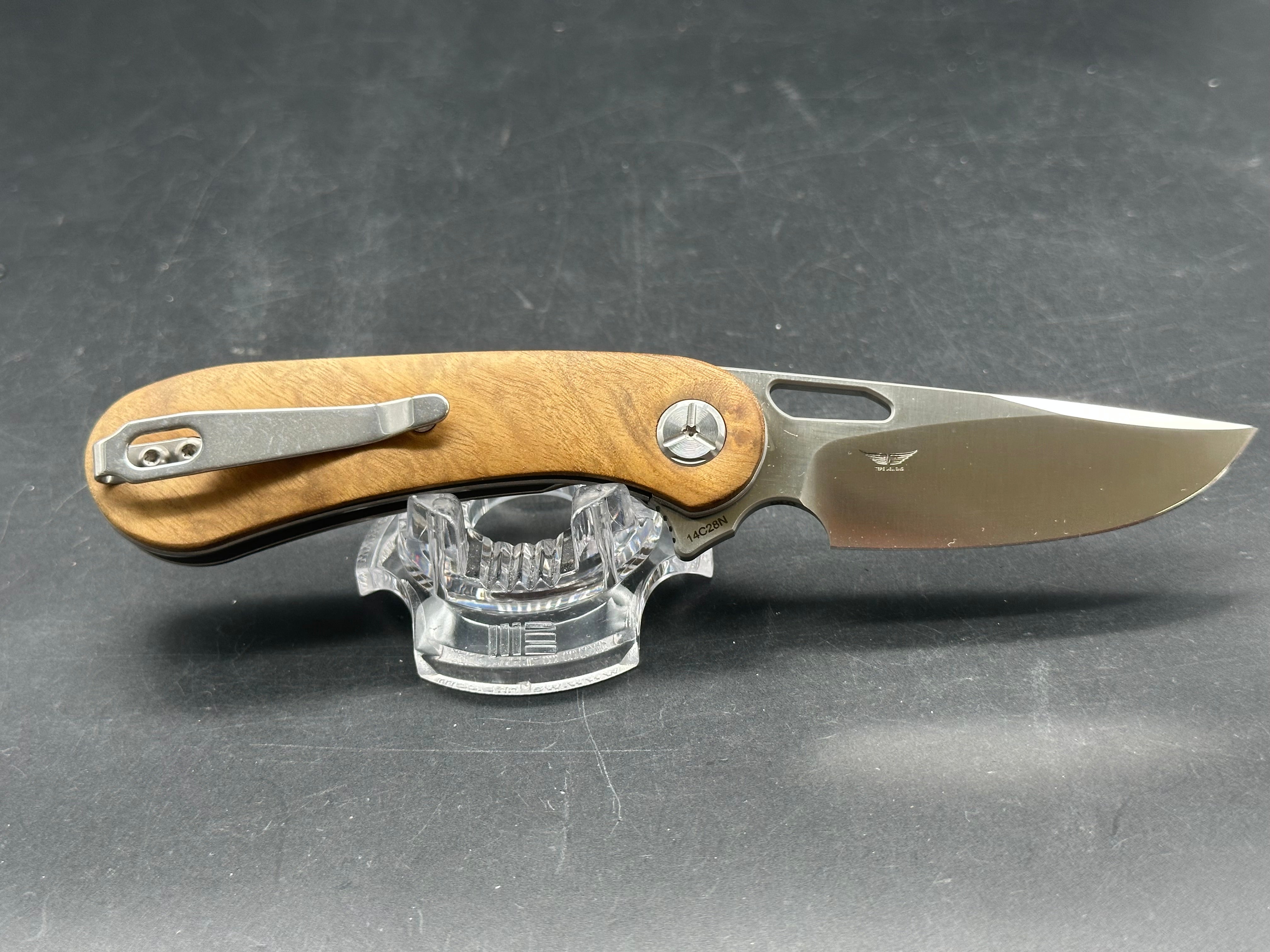 TWOSUN FOLDING KNIFE WOOD HANDLE 14C28N PLAIN EDGE TS134-WOOD