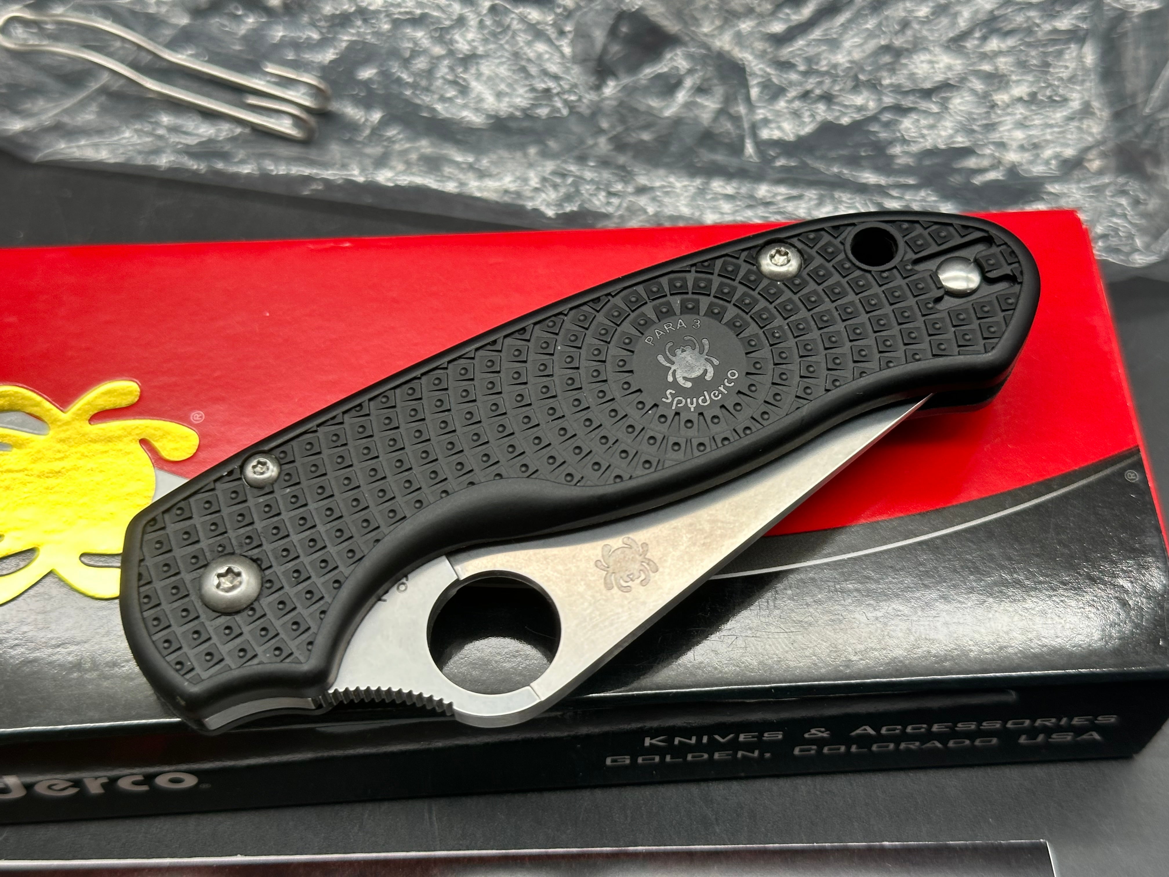 Spyderco Para 3 Lightweight, 2.93" CTS BD1N Black FRN Scales plus Lynch NW Titanium Pocket Clip Installed