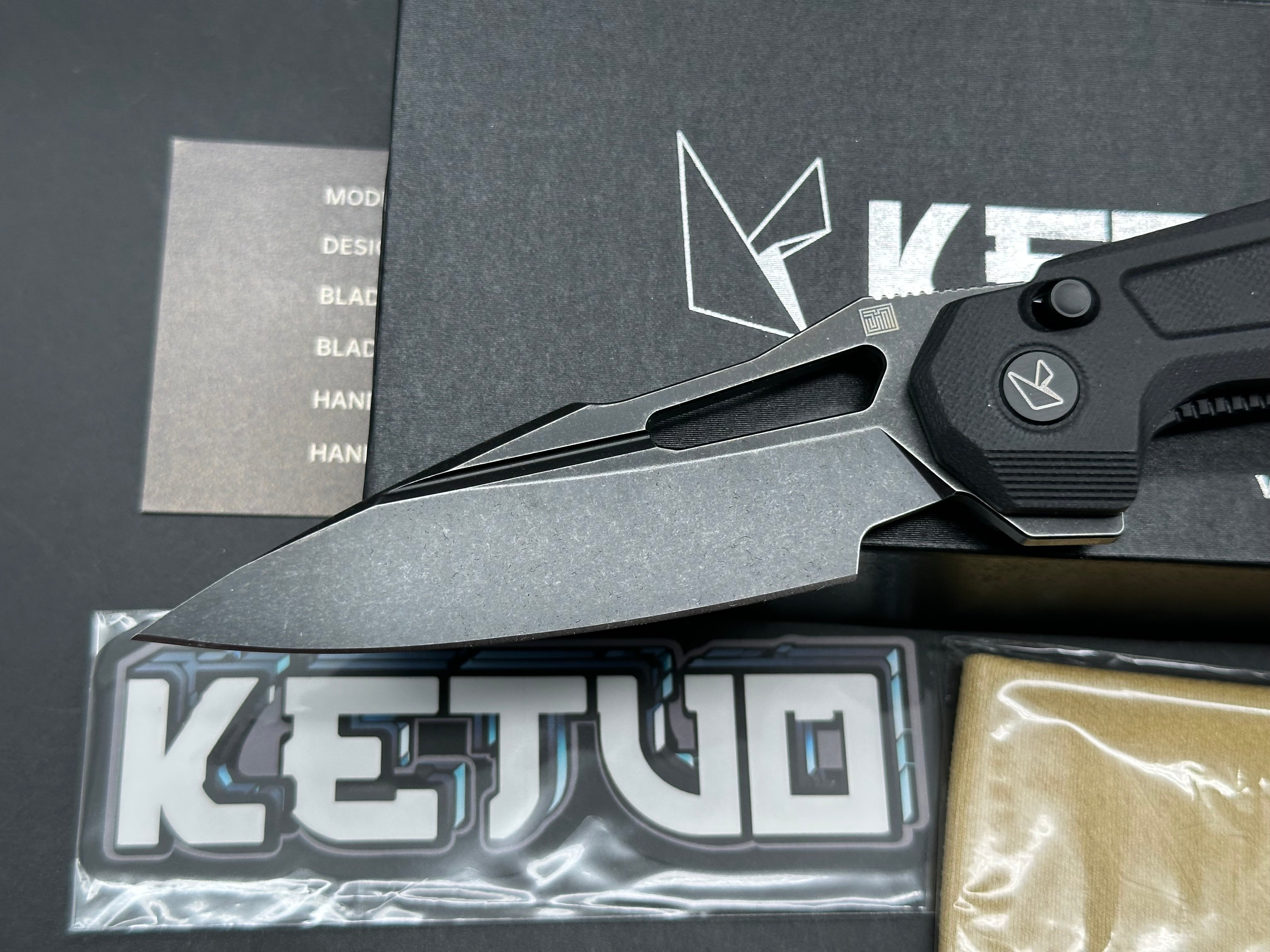 Ketuo Knife - Griffin G10/Black G-10 Scales + Shred Carbon Fiber Inlays w/Black Backspacer & Liners/Harpoon/Blackwash 14C28N
