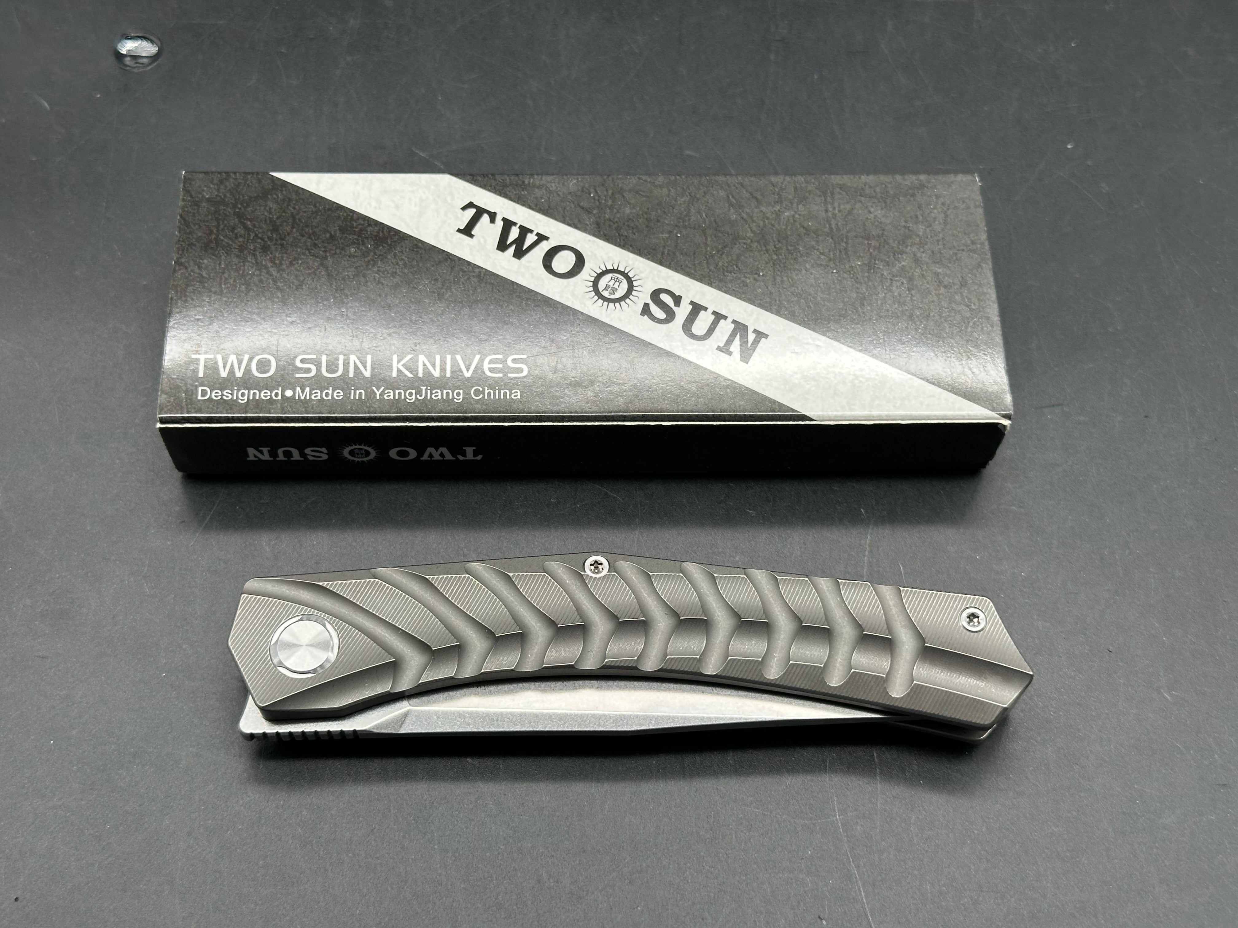 TwoSun TS470 Grey titanium, 8.8" overall length, 14C28N steel stonewash blade