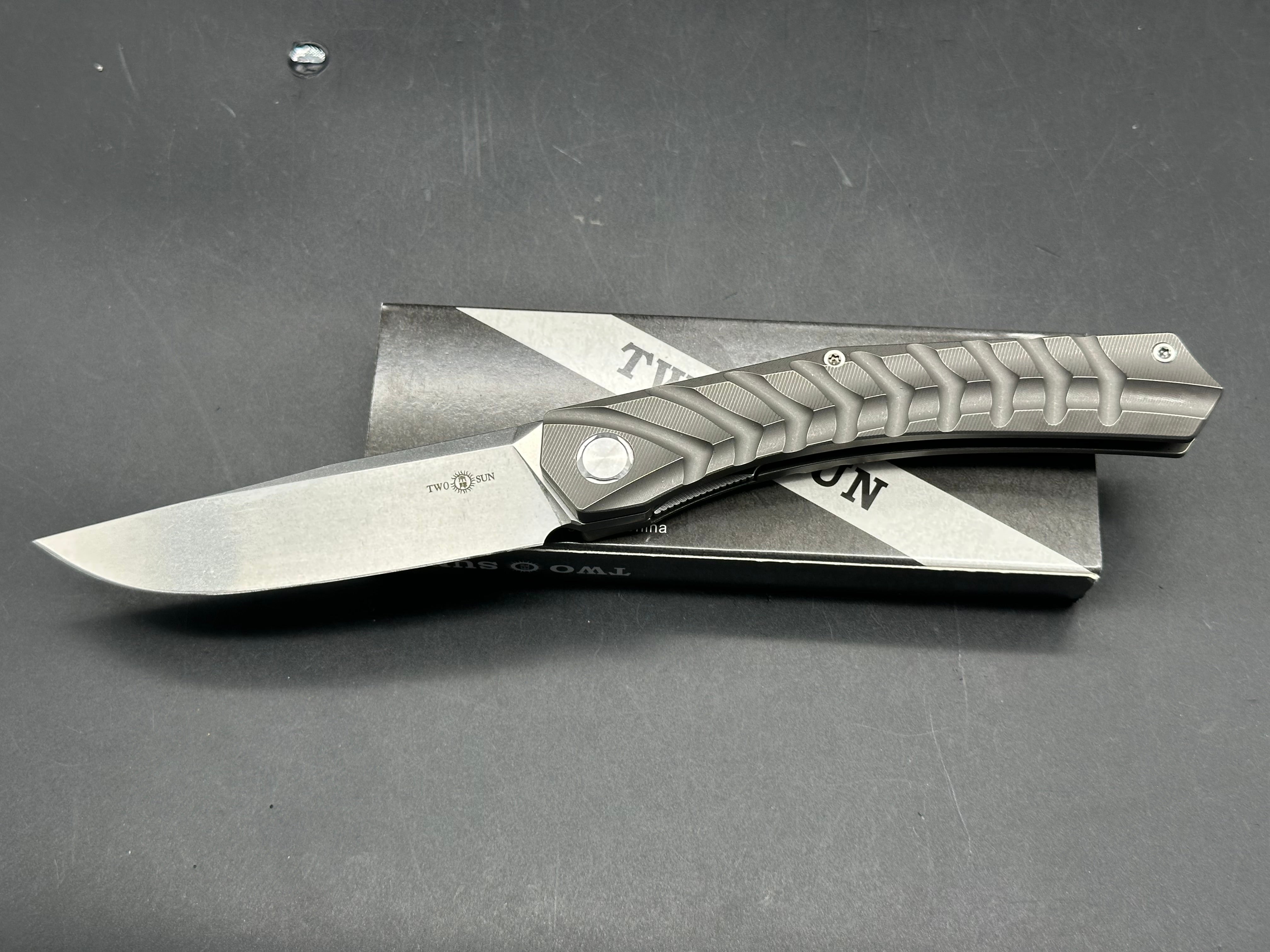 TwoSun TS470 Grey titanium, 8.8" overall length, 14C28N steel stonewash blade