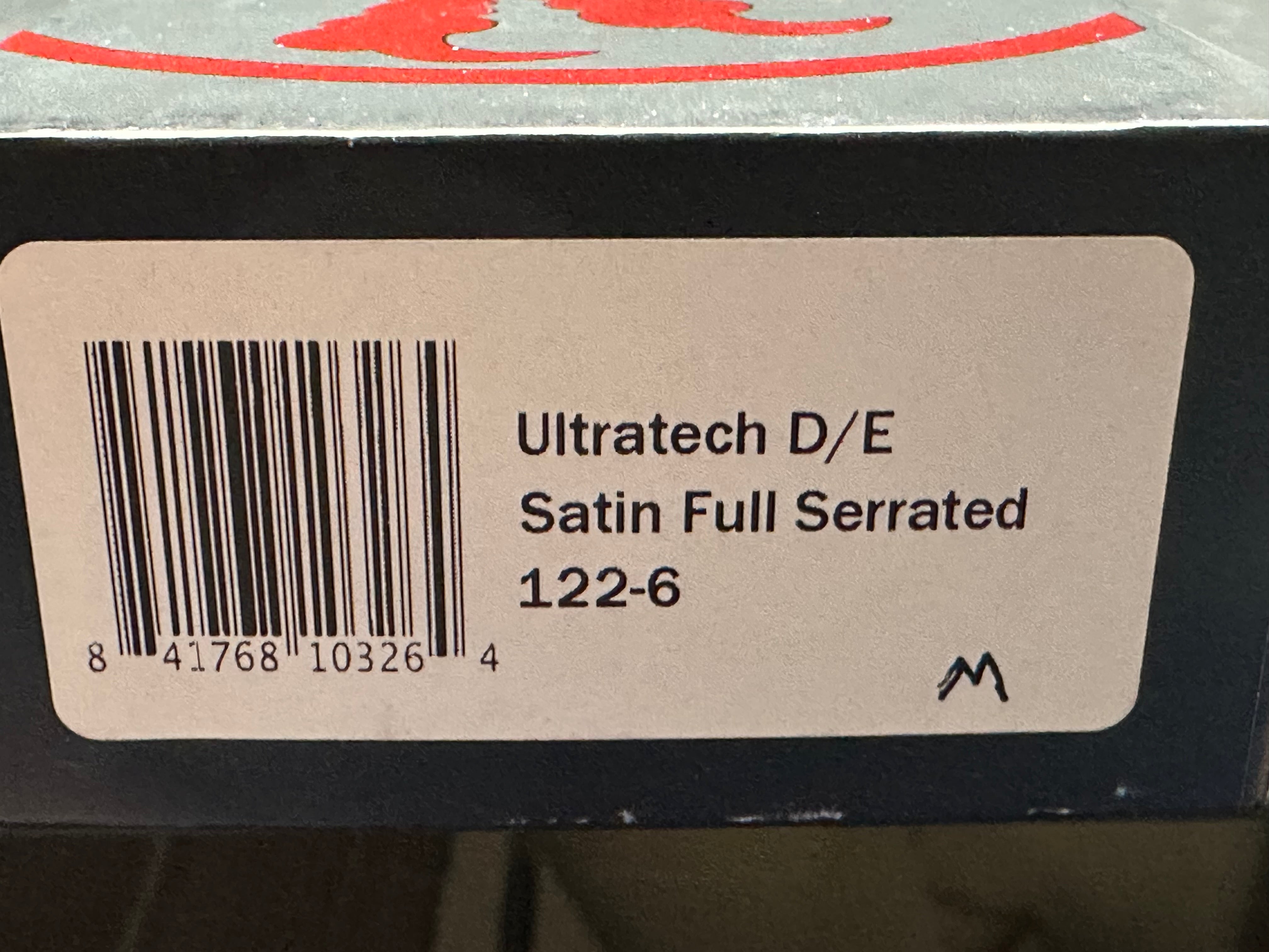 Microtech Ultratch D/E Satin Full Serrated 122-6