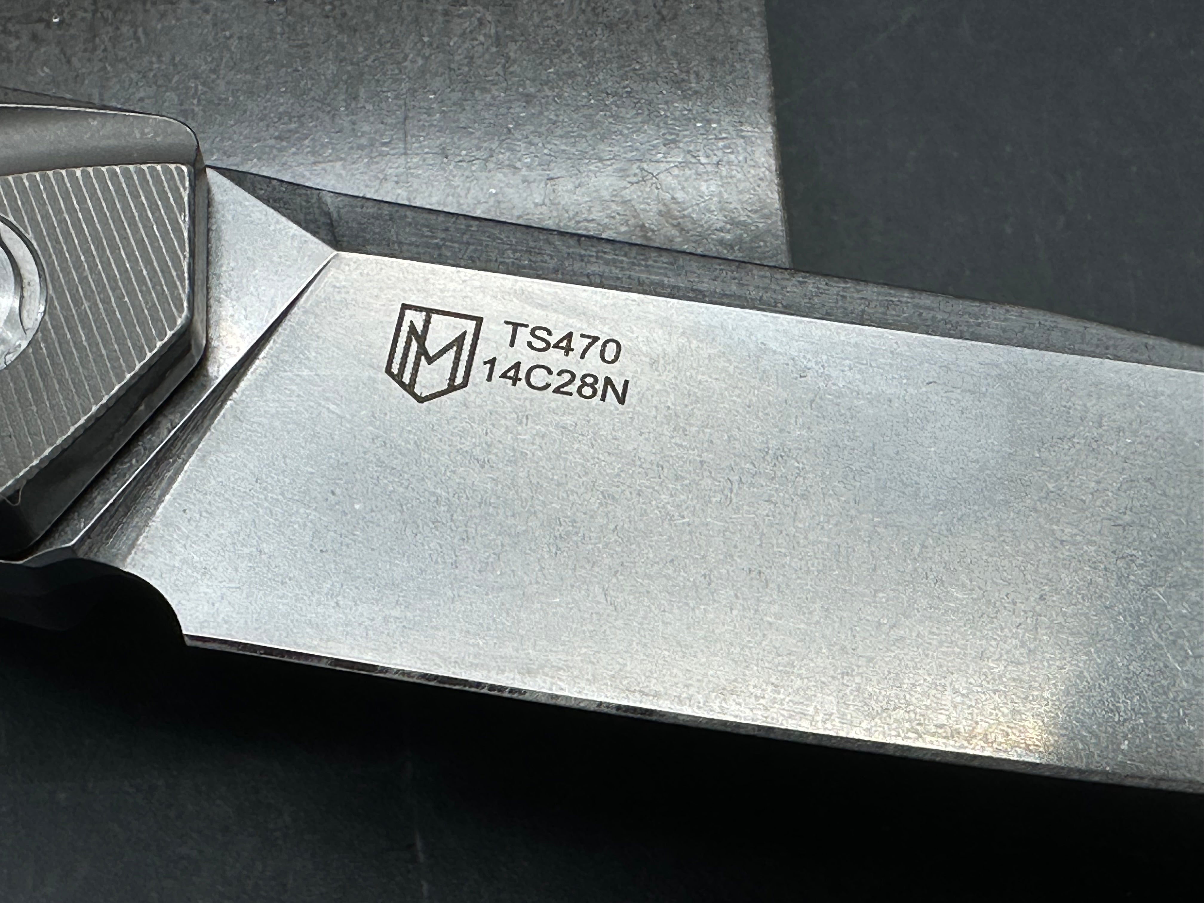 TwoSun TS470 Grey titanium, 8.8" overall length, 14C28N steel stonewash blade