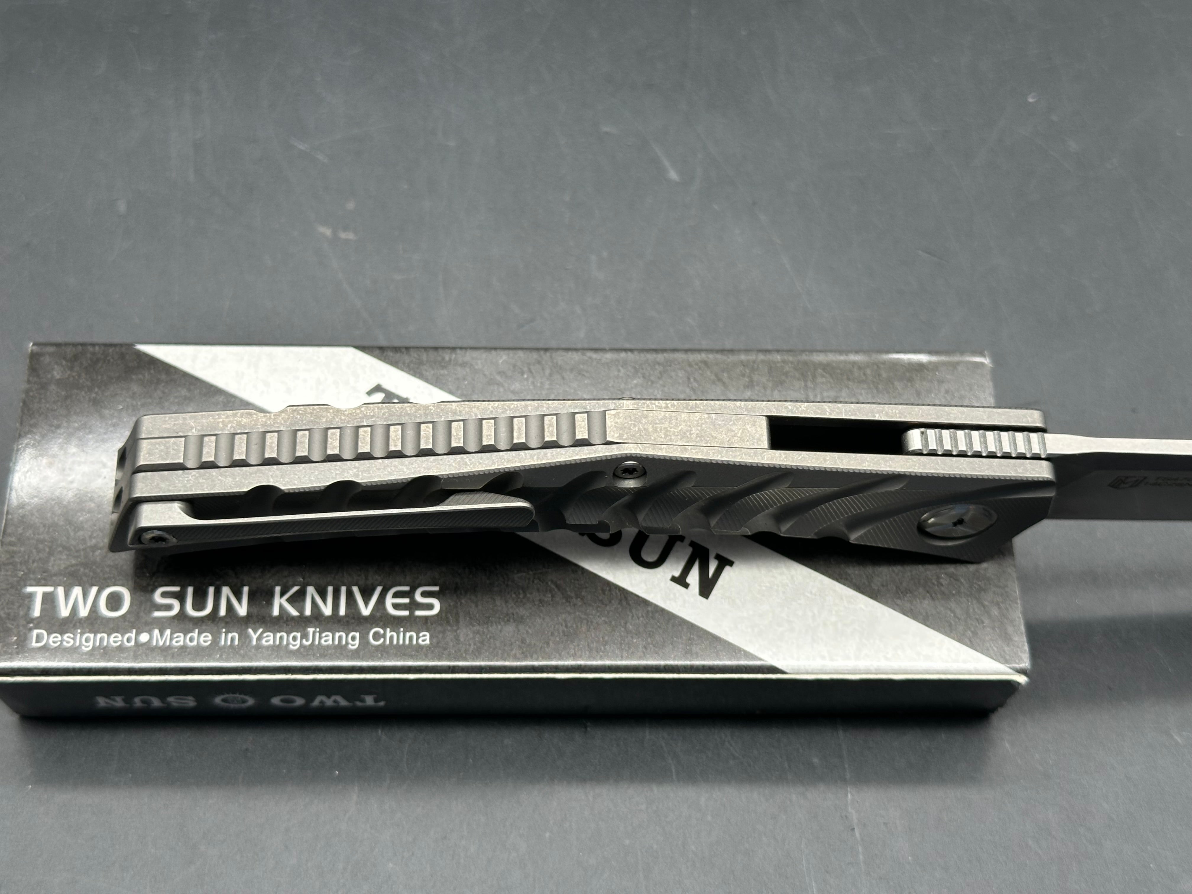 TwoSun TS470 Grey titanium, 8.8" overall length, 14C28N steel stonewash blade