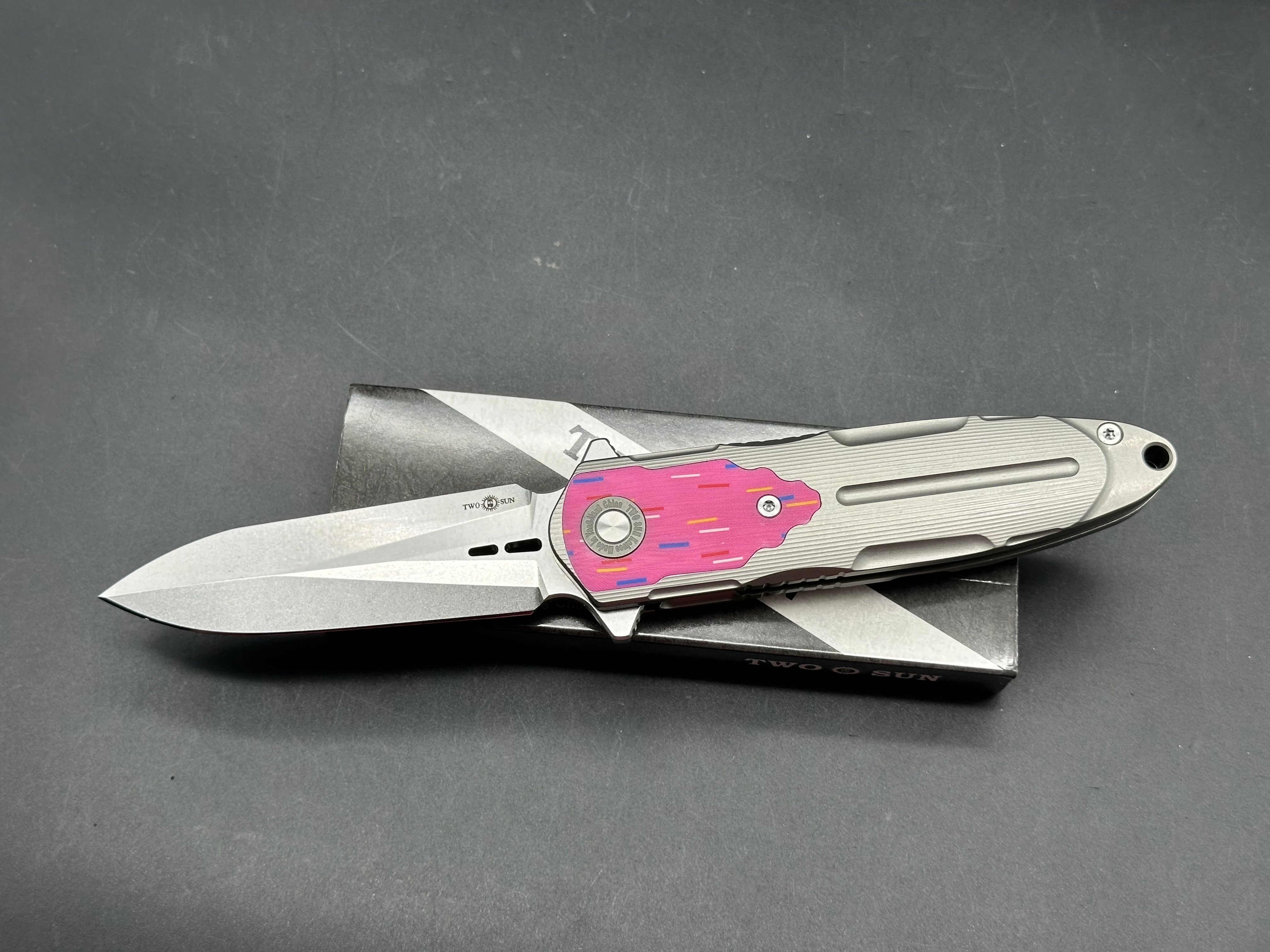 TwoSun TS514 Davin Chen design, titanium frame lock with G10 insert 14c28n blade